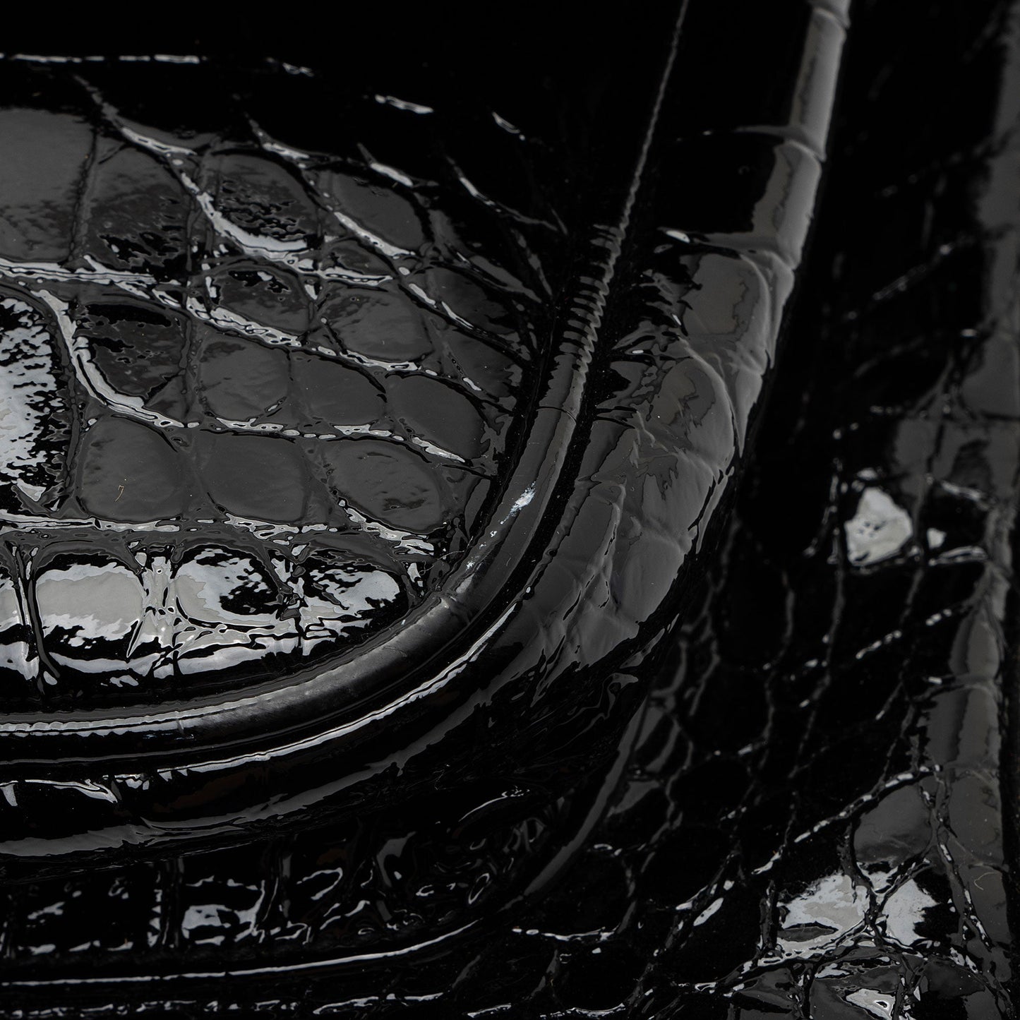 Saint Laurent Patent Croc Embossed Leather Monogram Niki Medium Shoulder Bag (SHF-zhfiM7)