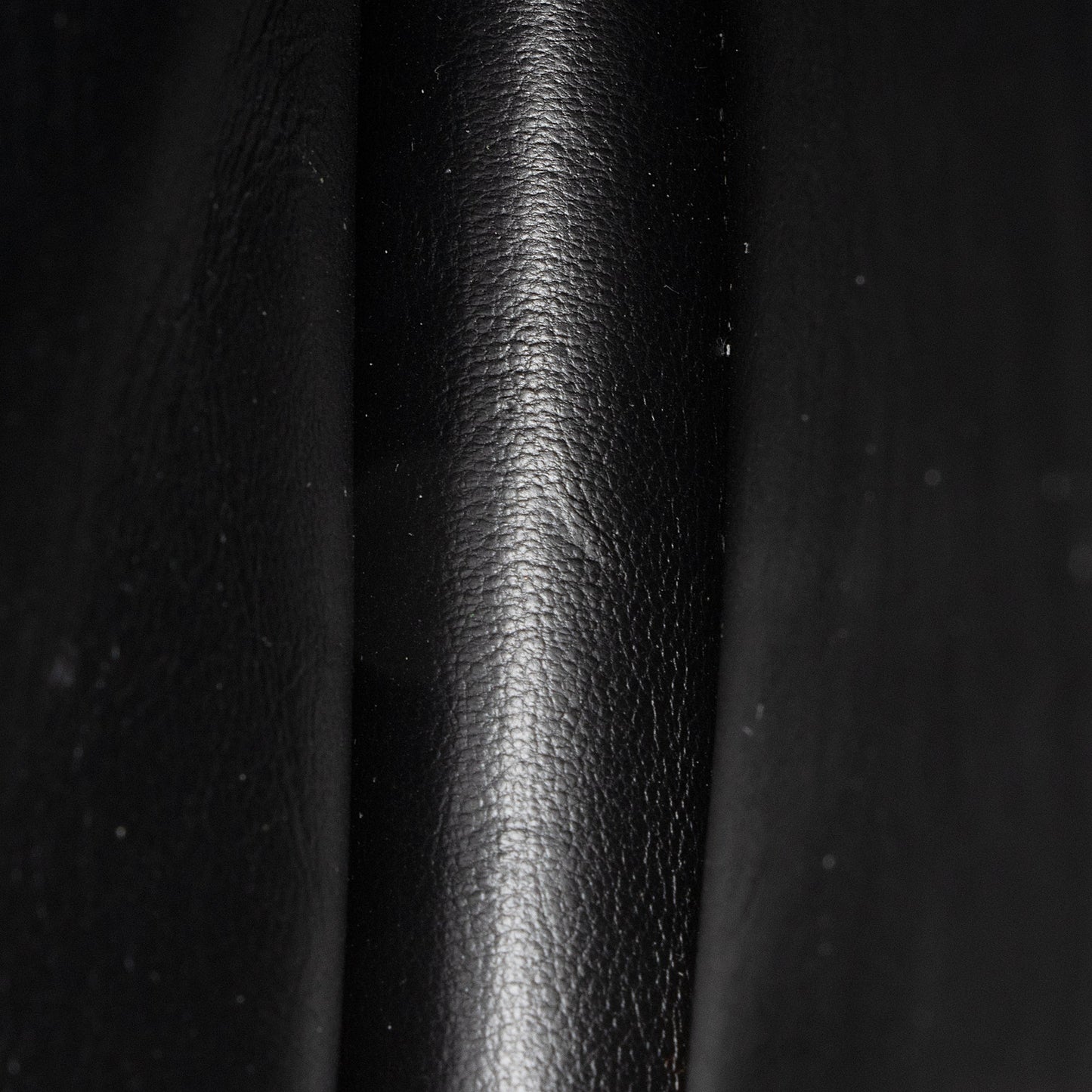 Saint Laurent Patent Leather Monogram Cassandra Medium Chain Bag (SHF-23413)
