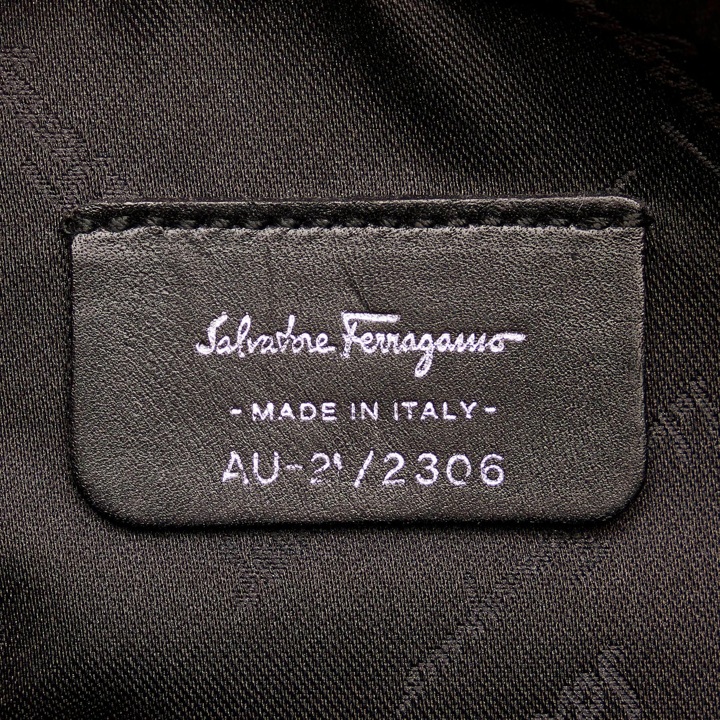 Salvatore Ferragamo Patent Leather Baguette (SHG-37652)