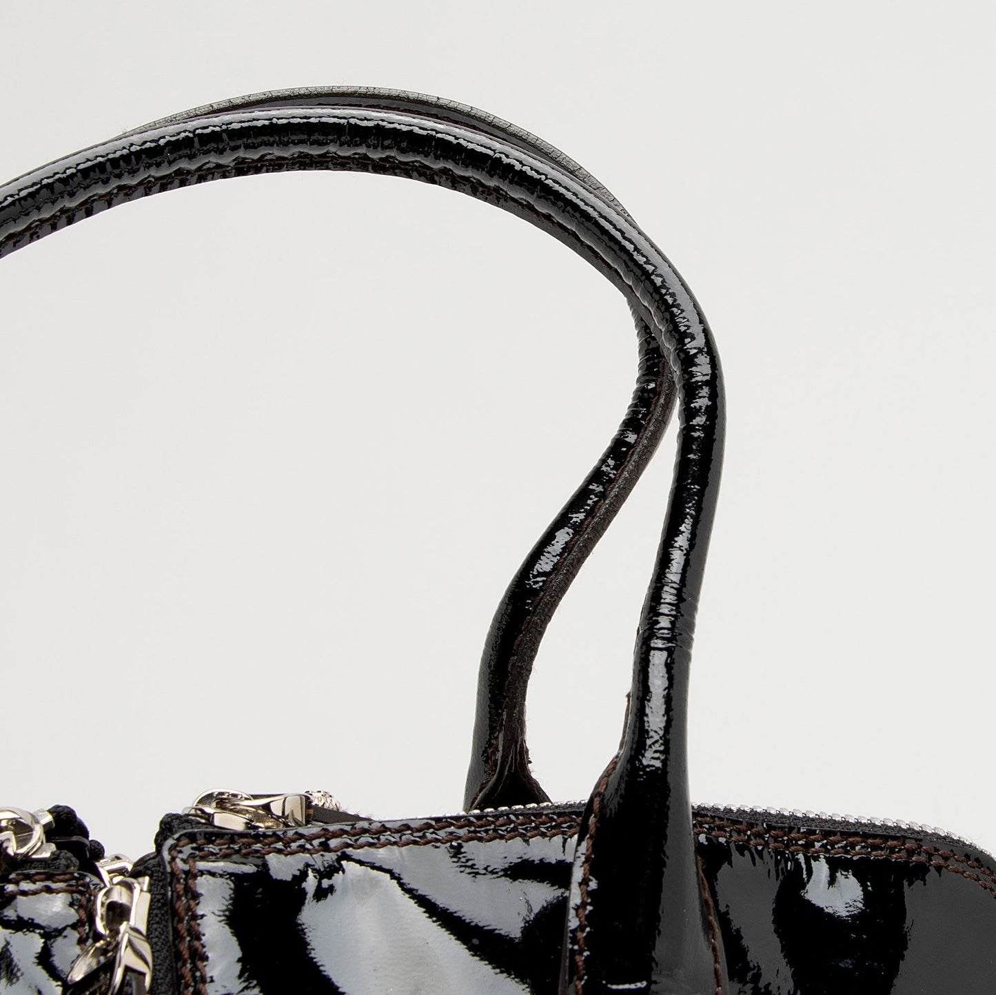 Salvatore Ferragamo Patent Leather Zip Side Tote (SHF-OOzCBD)