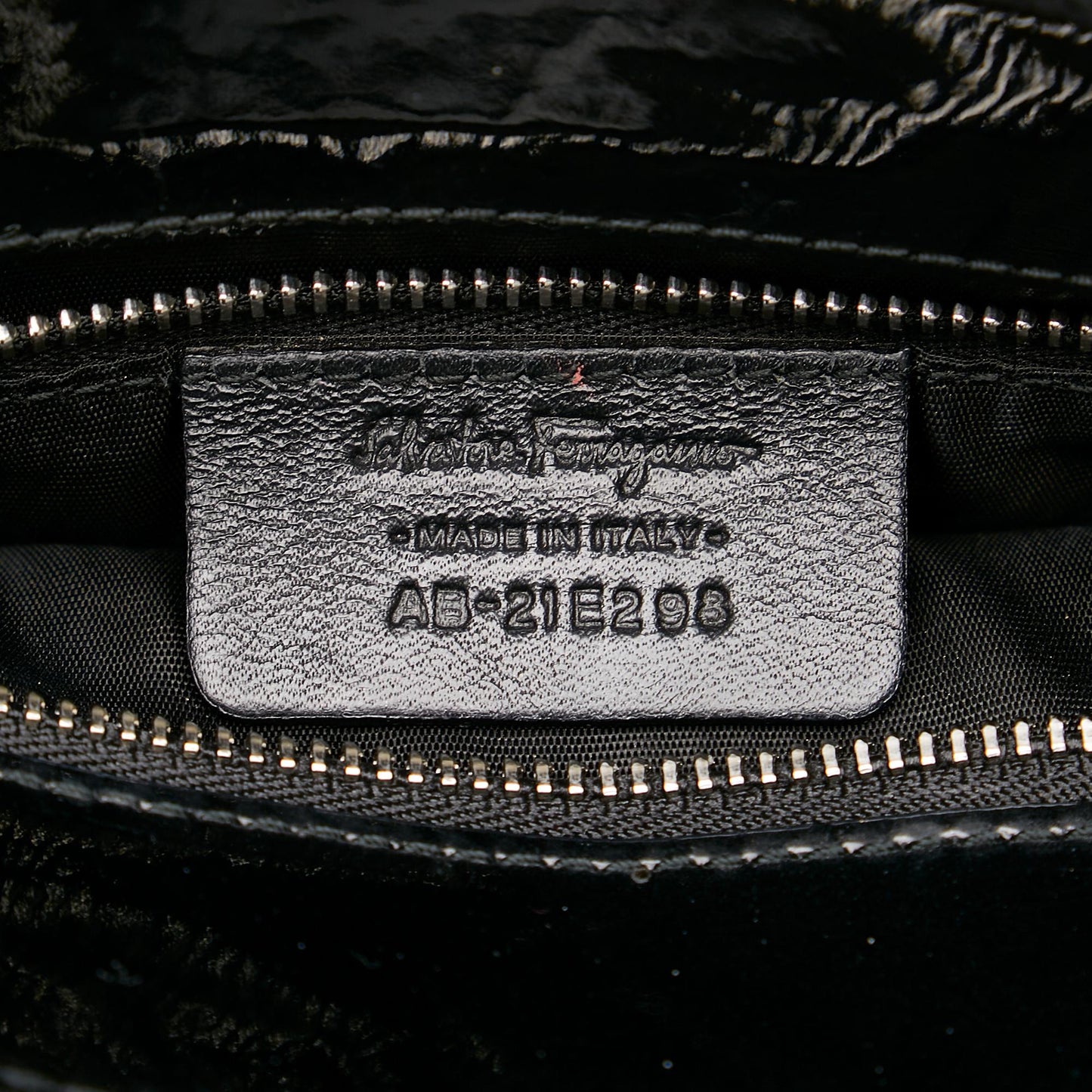 Salvatore Ferragamo Vara Patent Leather Satchel (SHG-9VPUgL)