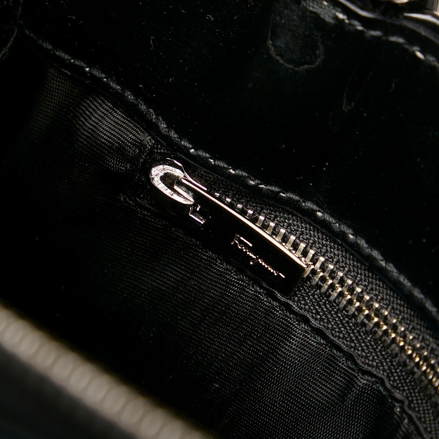 Salvatore Ferragamo Vara Patent Leather Satchel (SHG-9VPUgL)