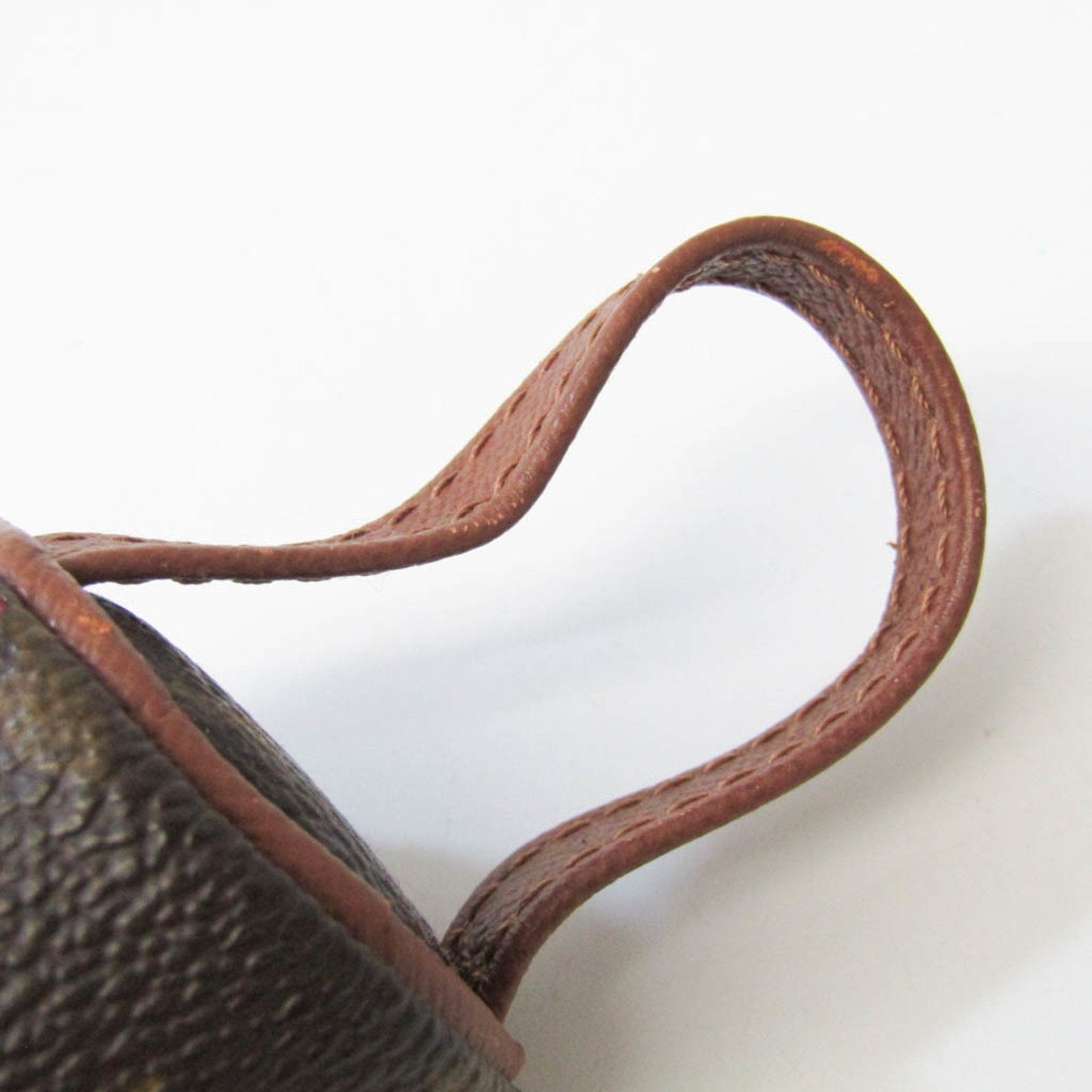 Cylinder Pouch Zipper Closure