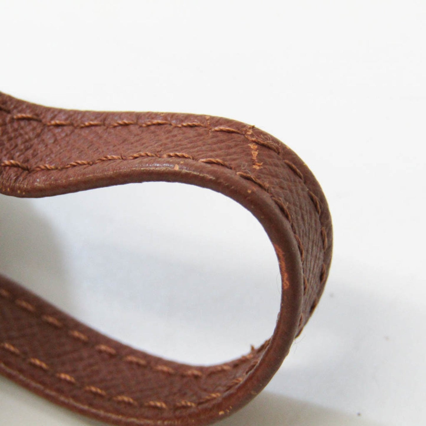 Cylinder Pouch Zipper Closure