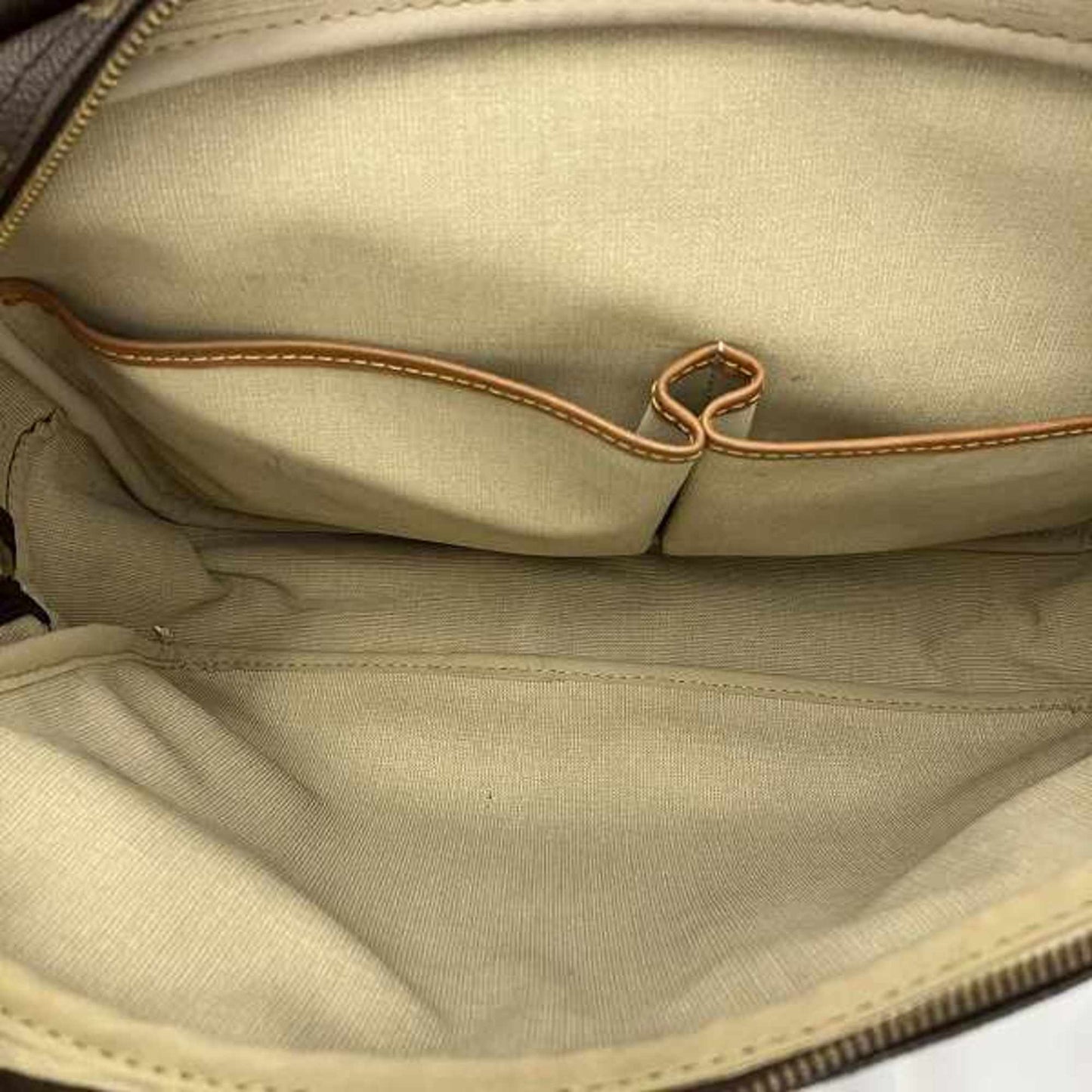 Reporter Canvas Bag with Key and Padlock