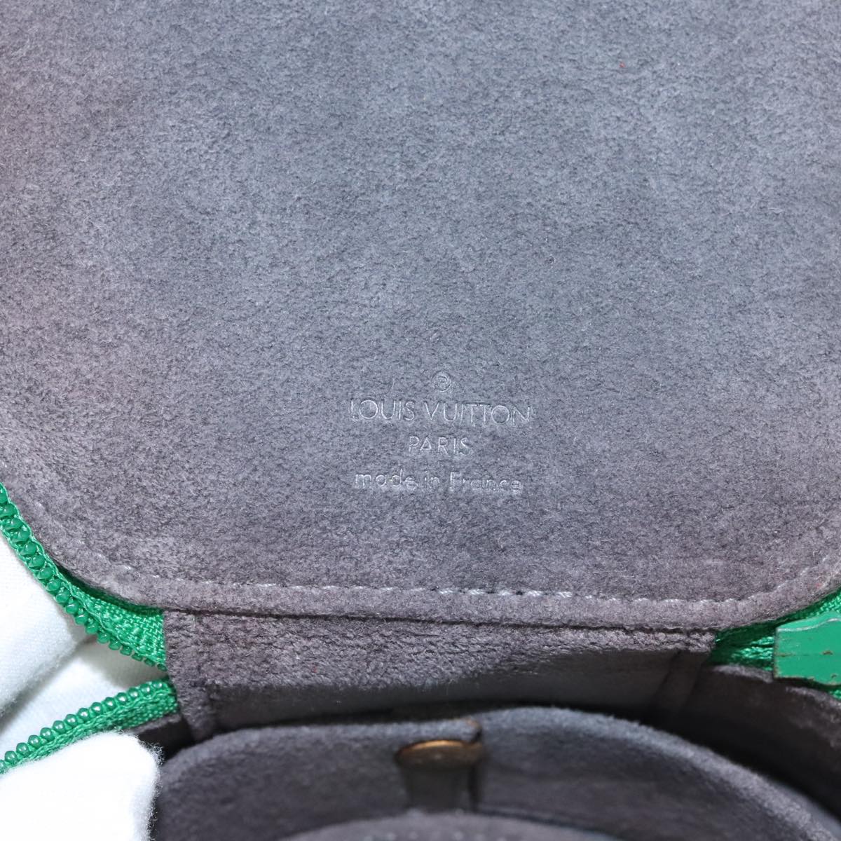 Round Jewelry Case Zip Closure