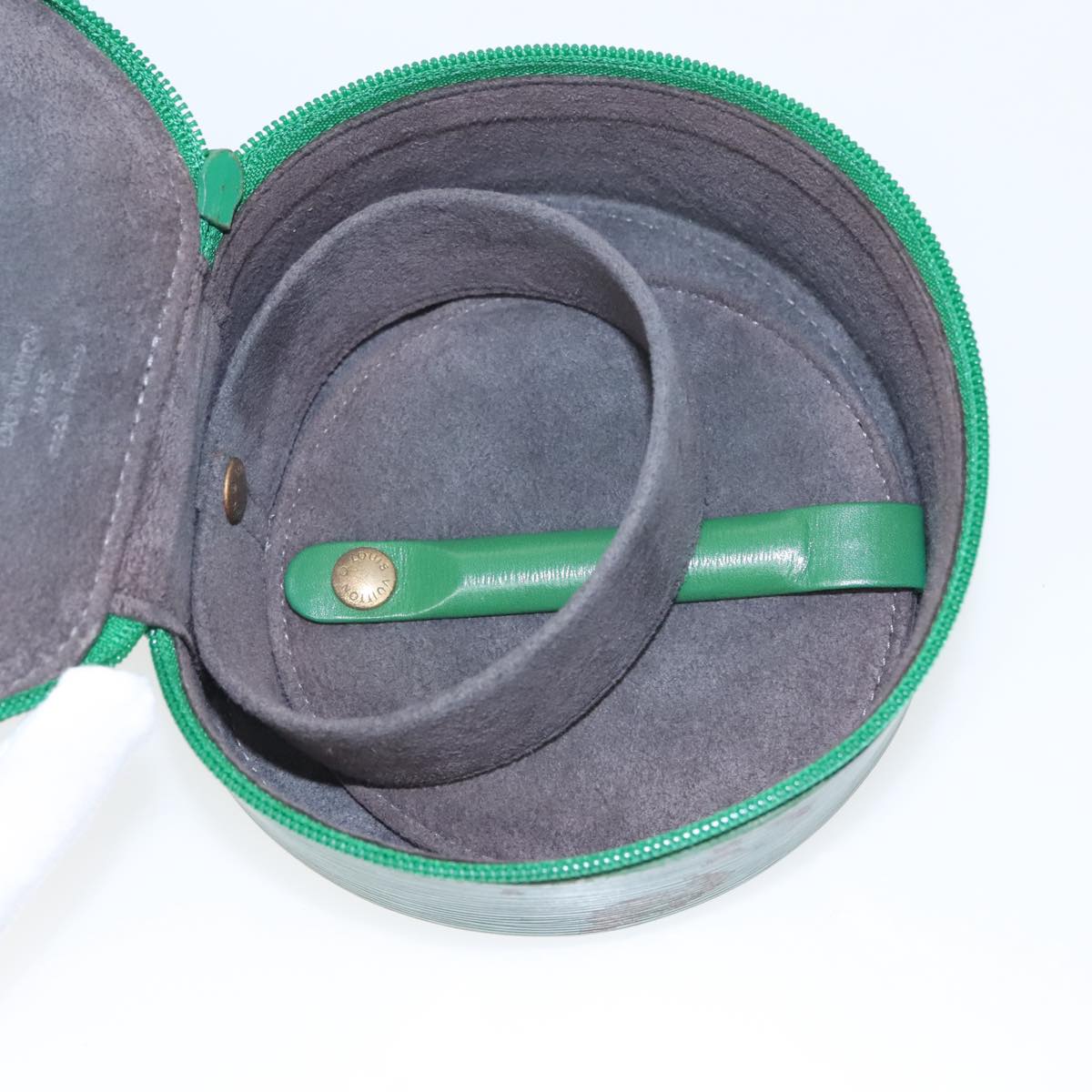 Round Jewelry Case Zip Closure
