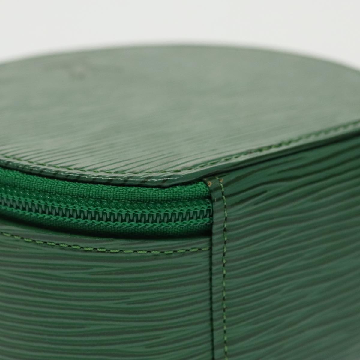 Round Jewelry Case Zip Closure