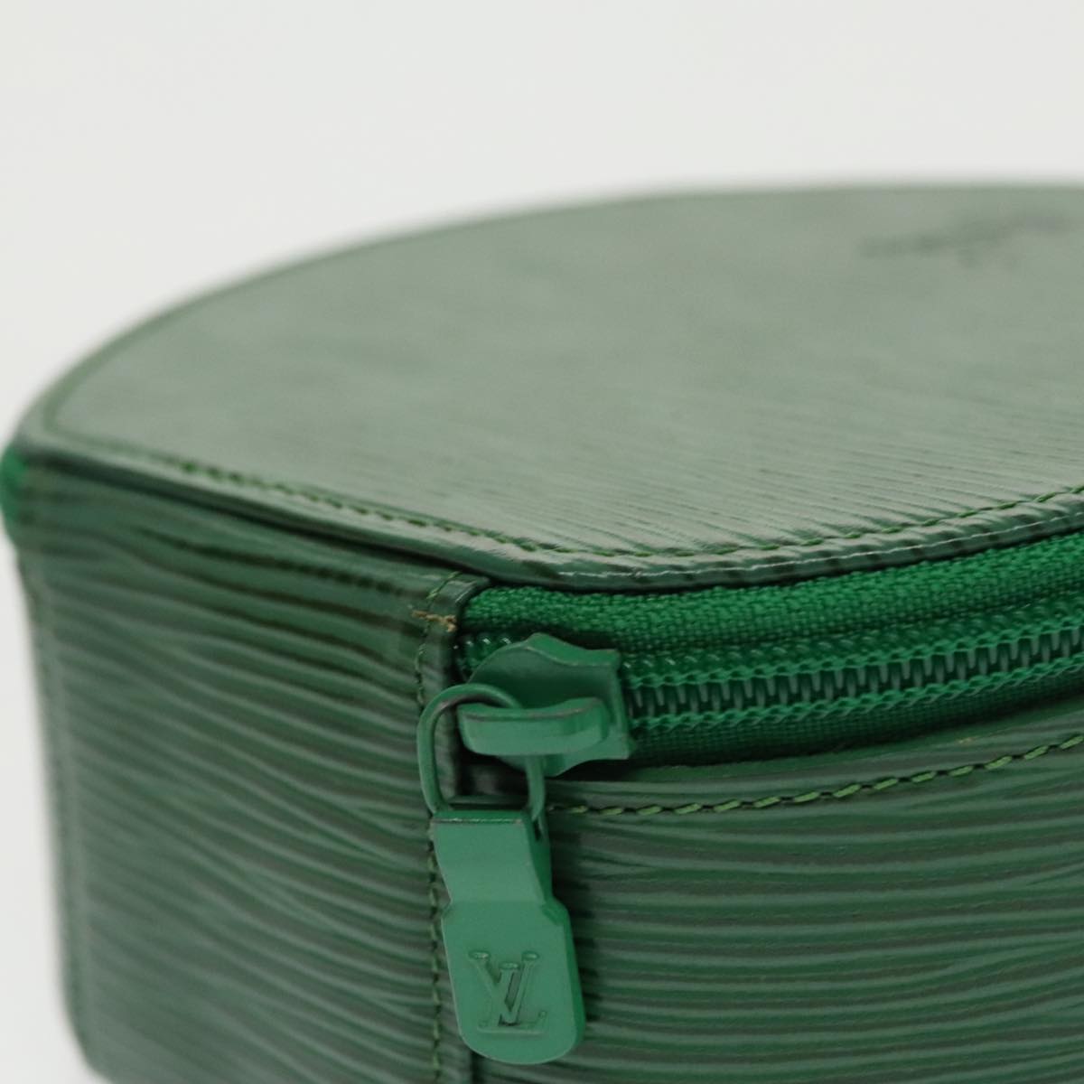 Round Jewelry Case Zip Closure