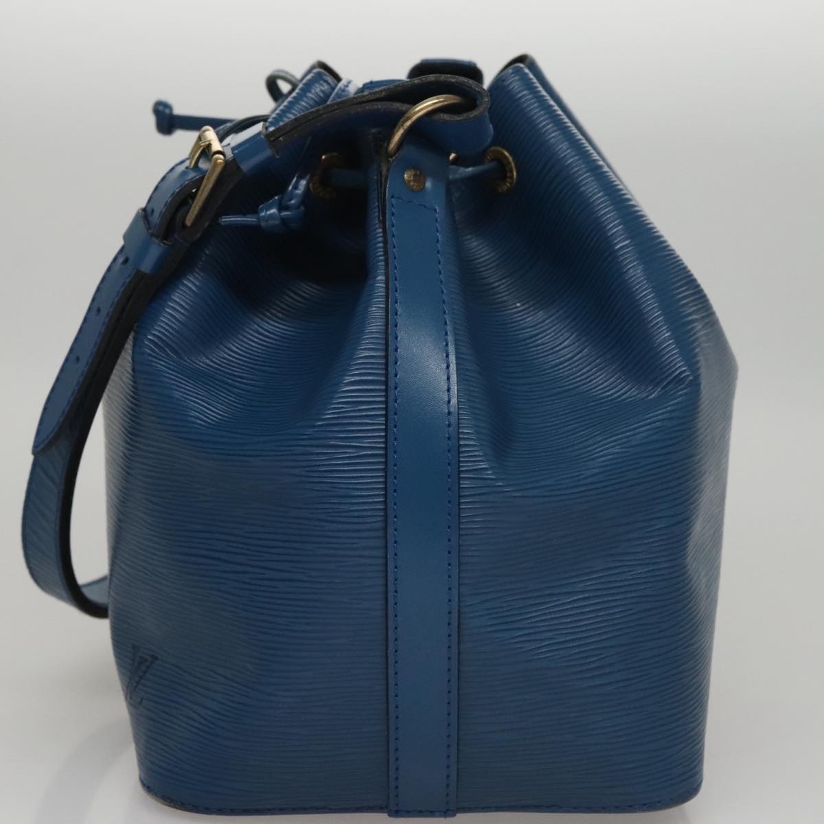 Petit Noe Leather Shoulder Bag