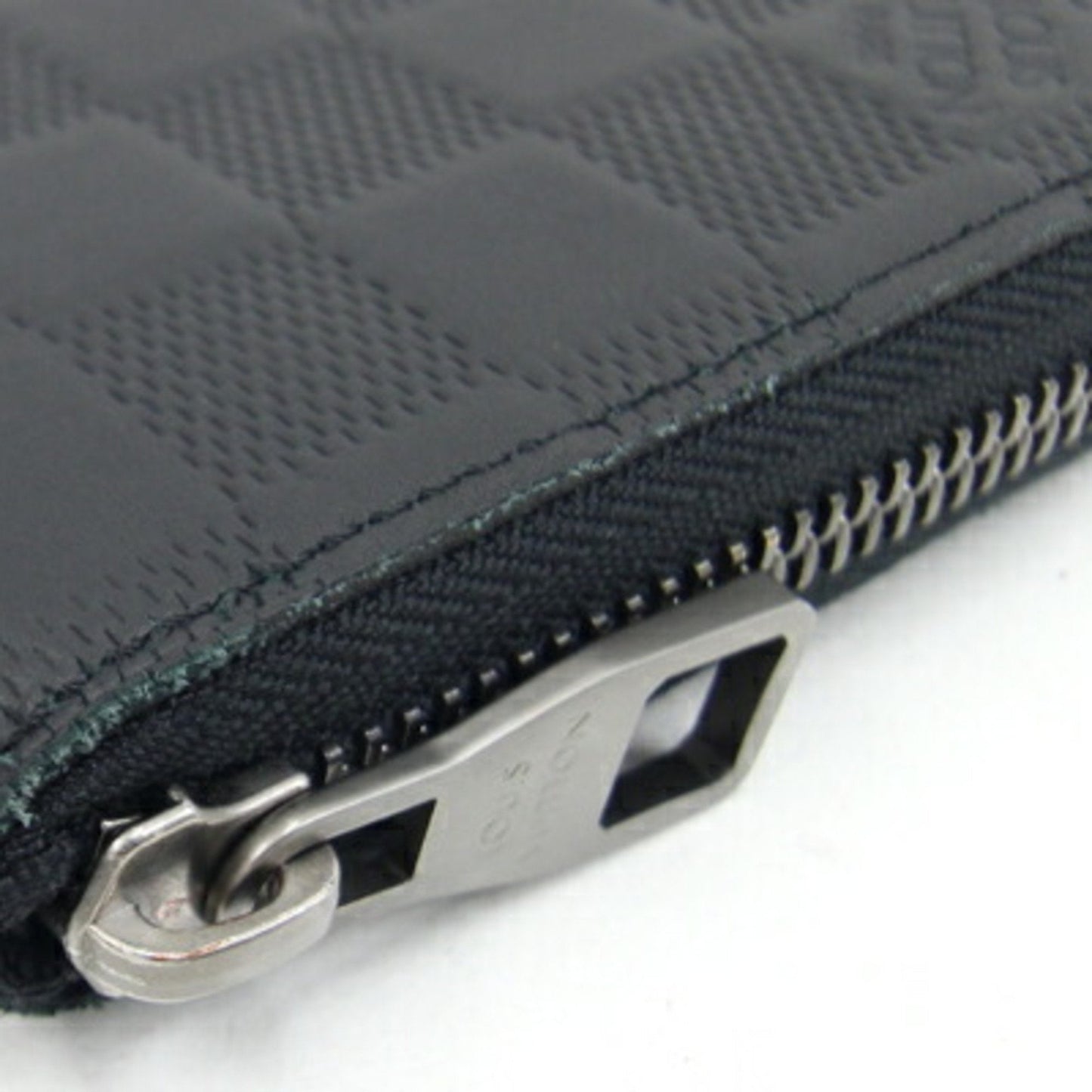 Leather Zippy Wallet with Box and Dust Bag