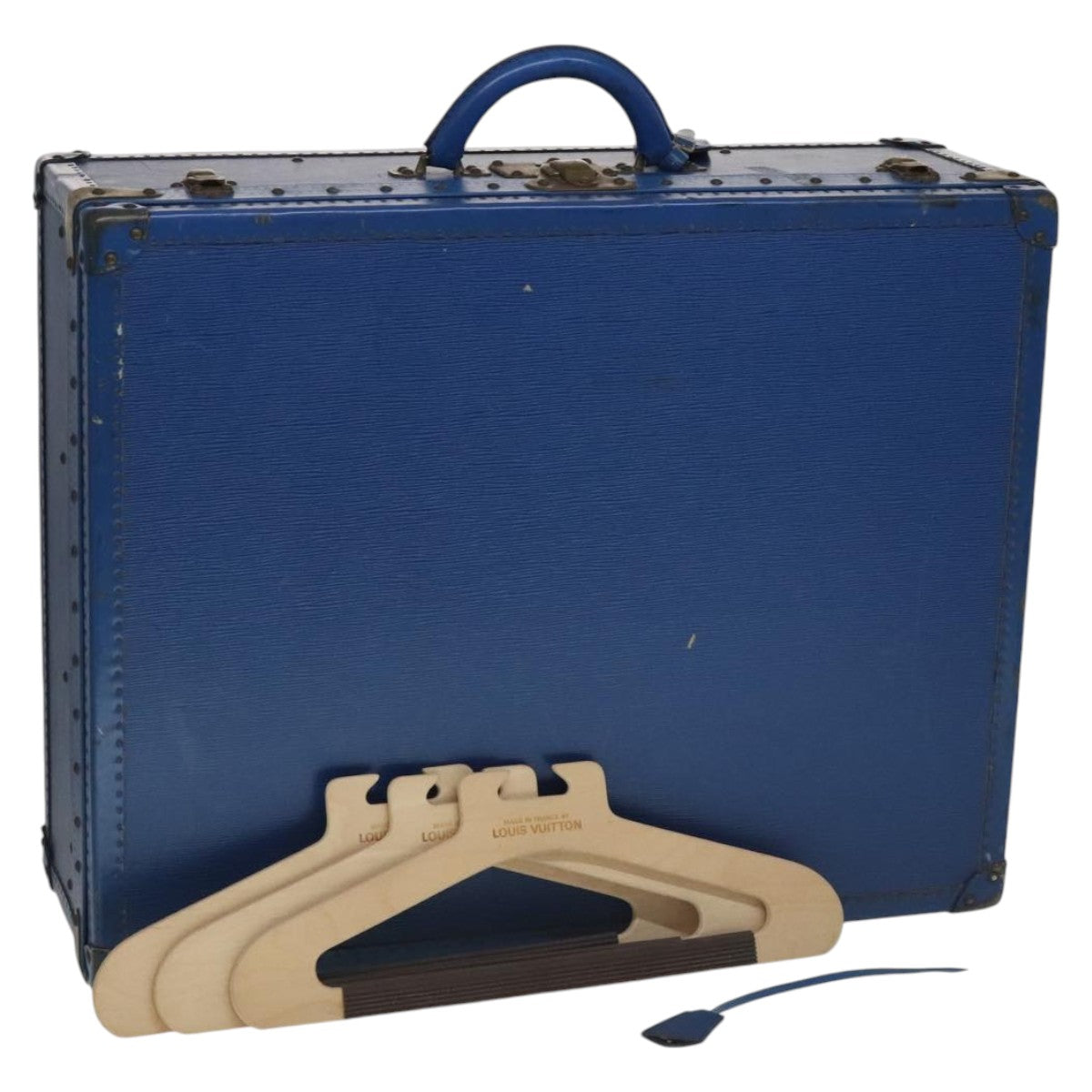 Elegant Leather Trunk with Key and Clochette