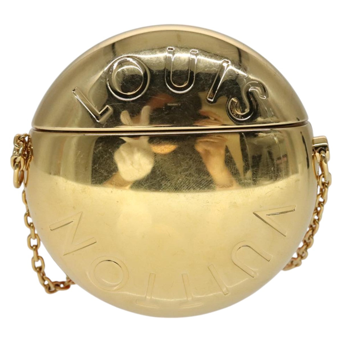 Luxury Metal Accessory with Minimalist Design and Quality Craftsmanship