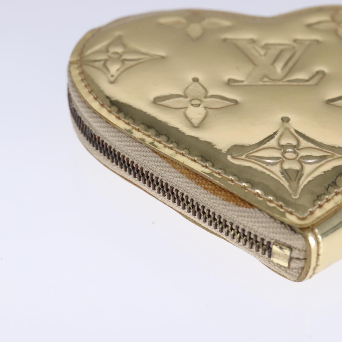 Heart-Shaped Patent Leather Coin Purse with Dust Bag and Item Box