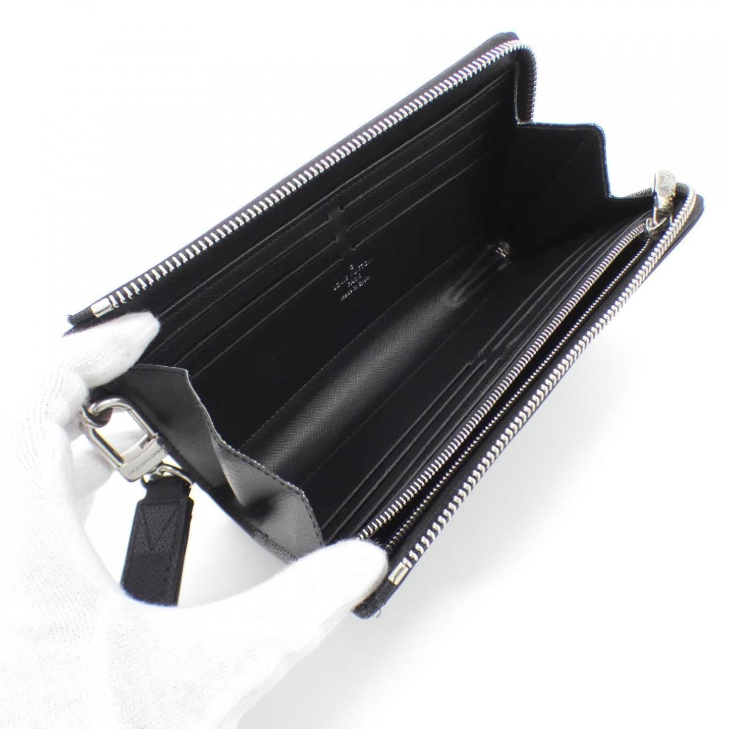 Damier Graphite Wristlet Wallet
