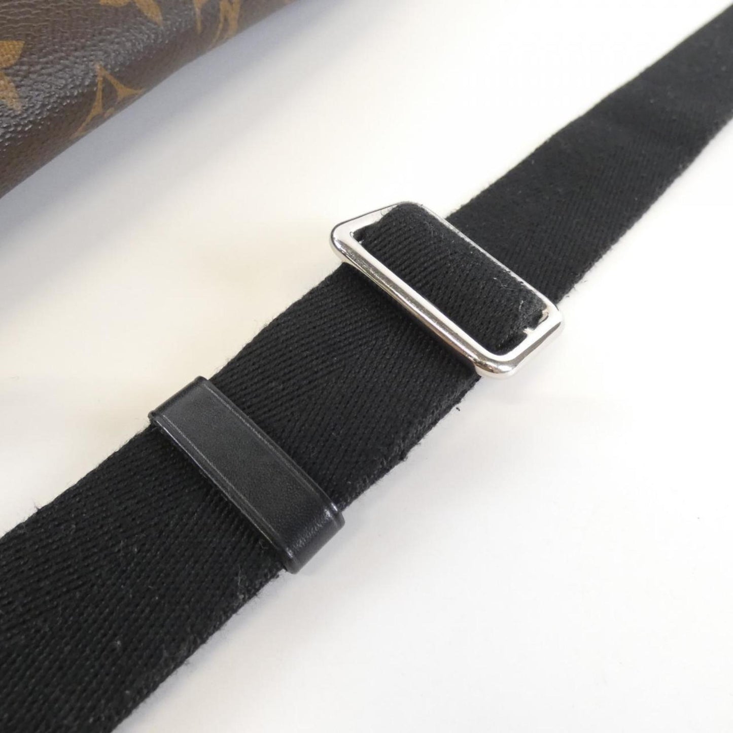 Discovery Pochette Monogram Eclipse