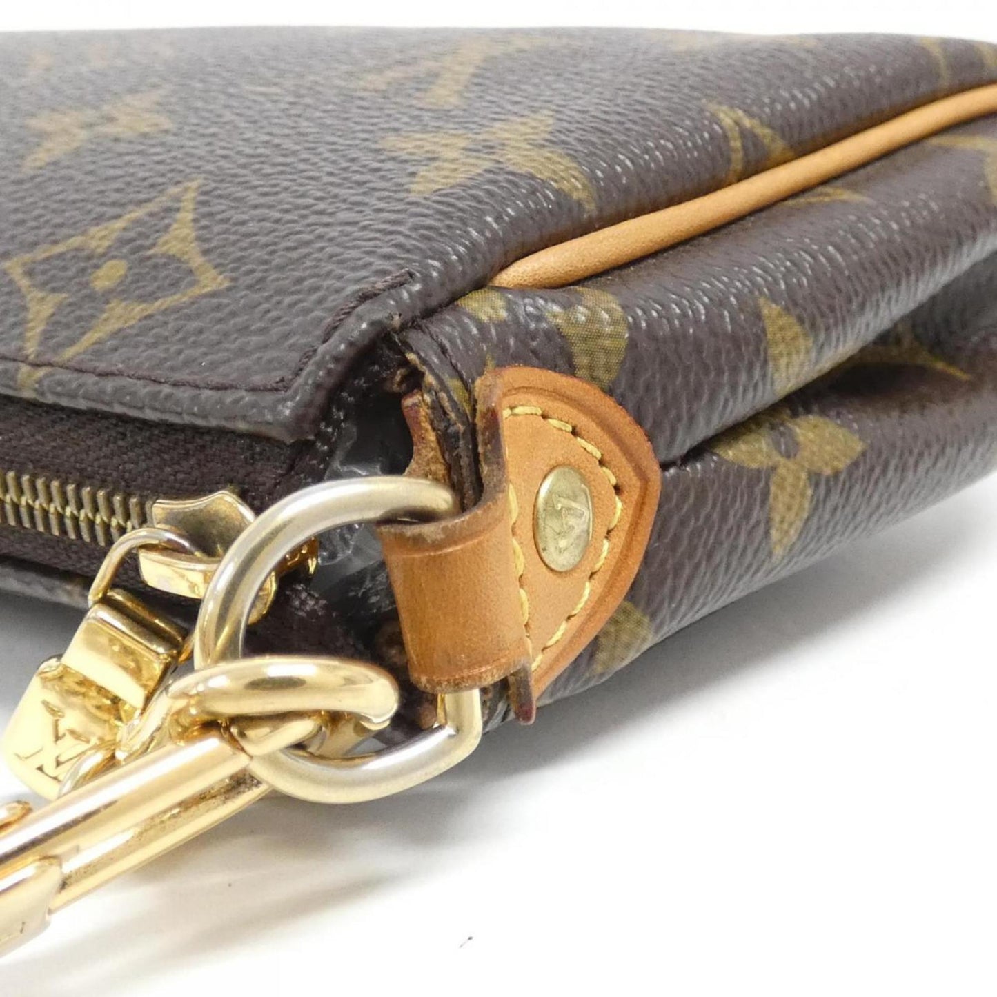 Pochette Cosmogram Chain Shoulder Bag