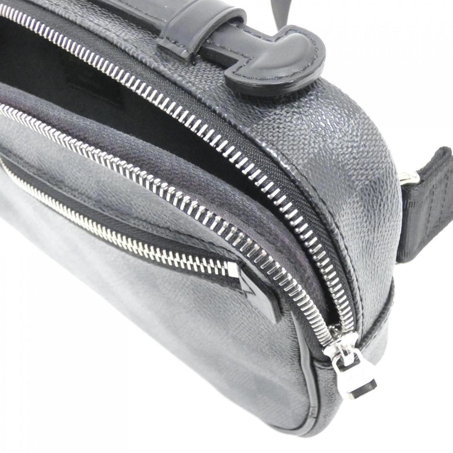 Toiletry Pouch 26 Damier Graphite Canvas