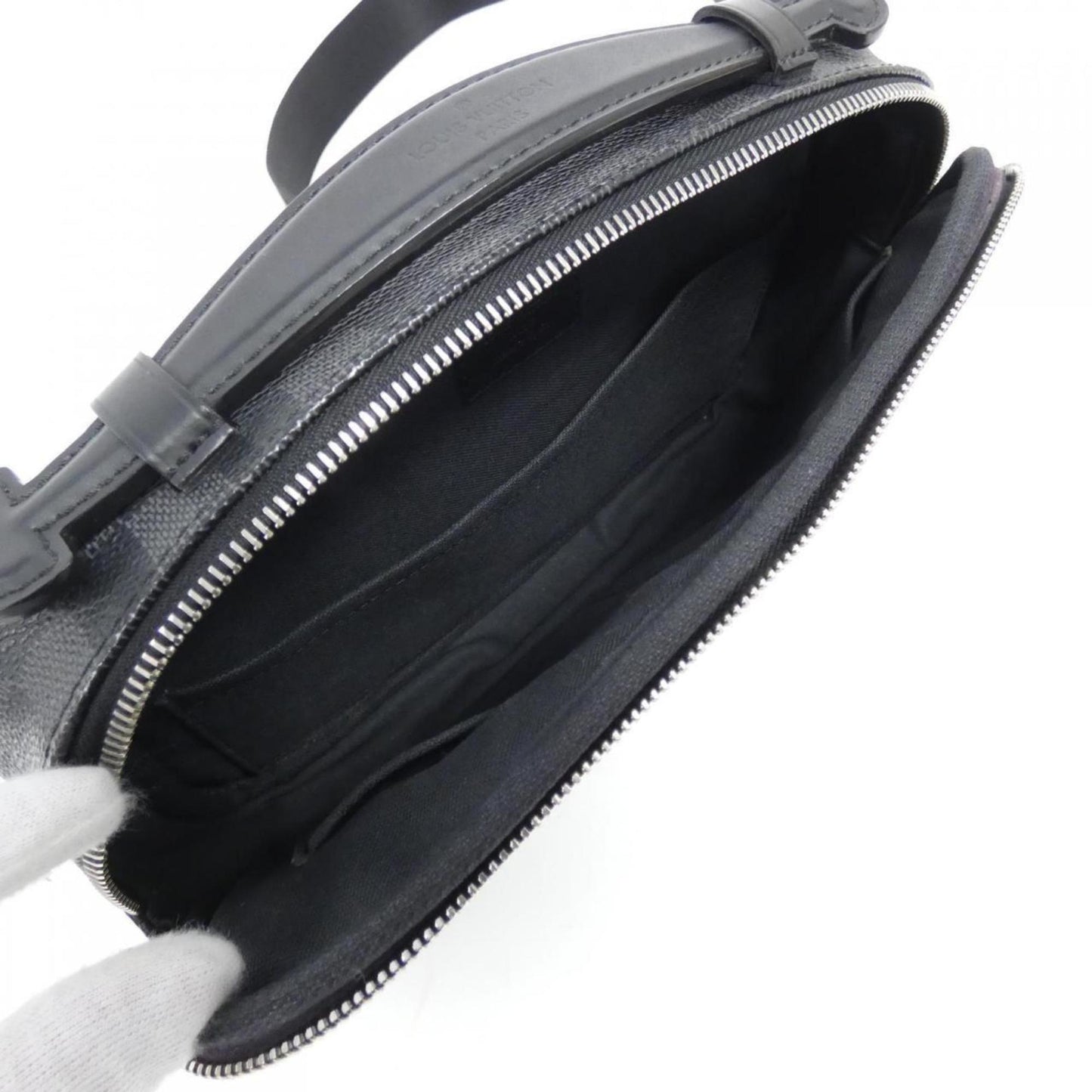 Toiletry Pouch 26 Damier Graphite Canvas