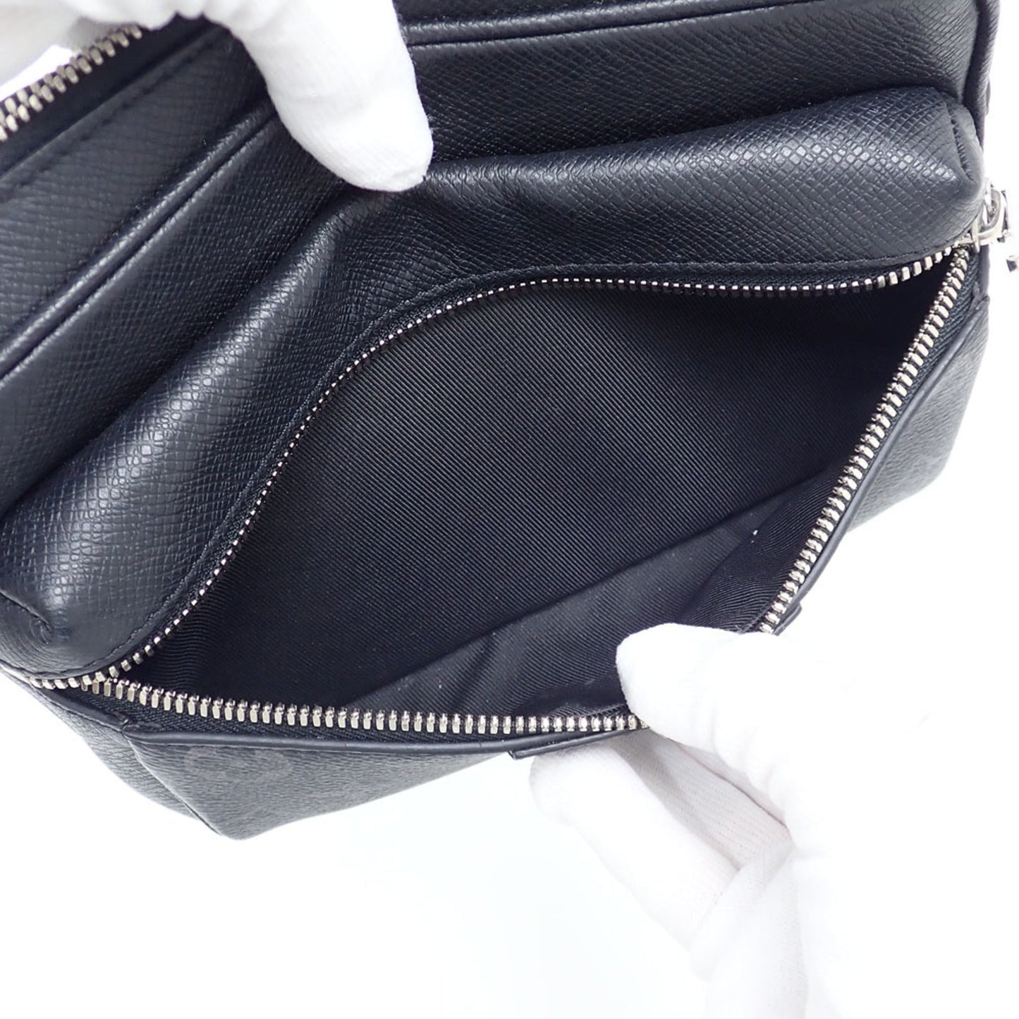 Discovery Pochette Monogram Eclipse