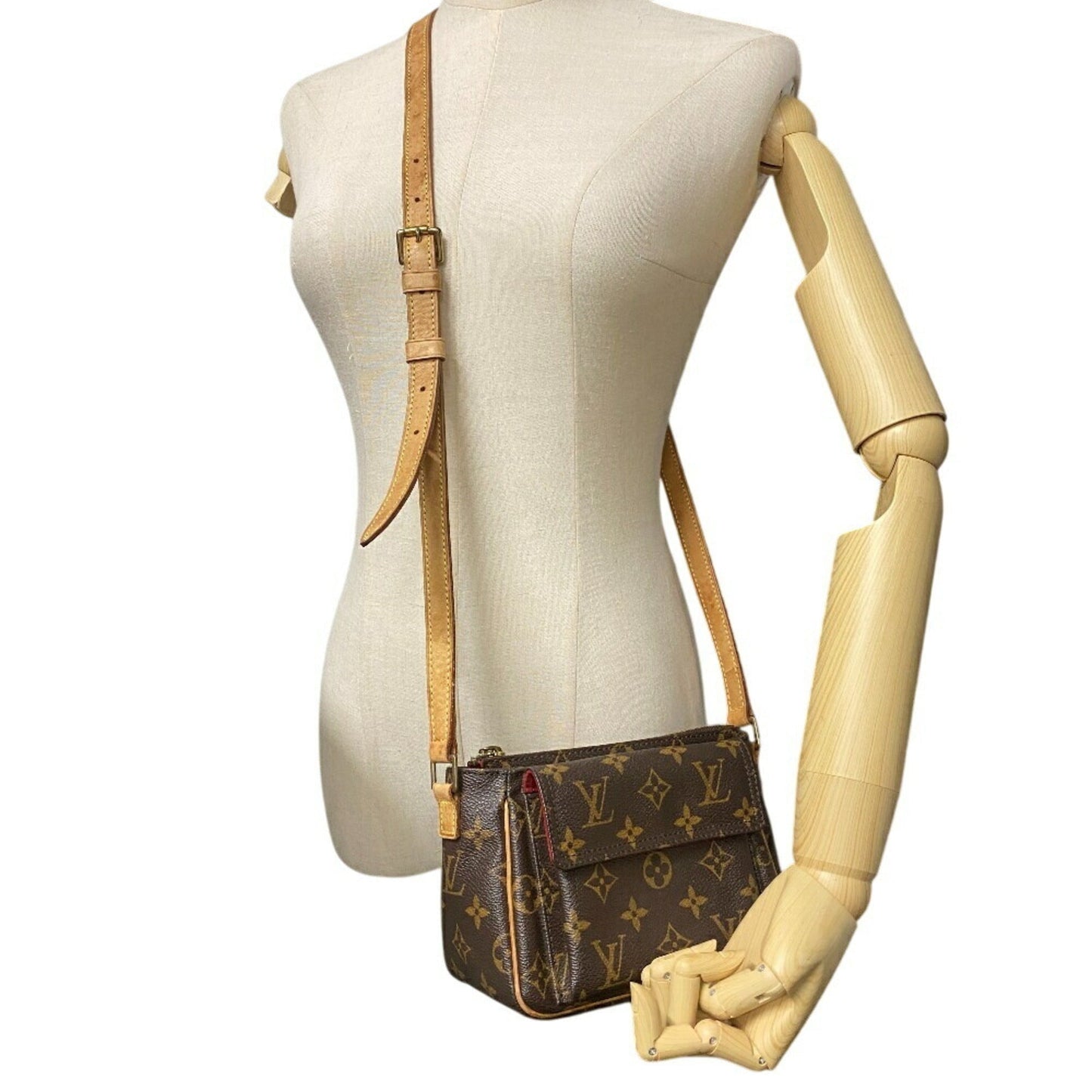 Pochette Crosbody Monogram Canvas