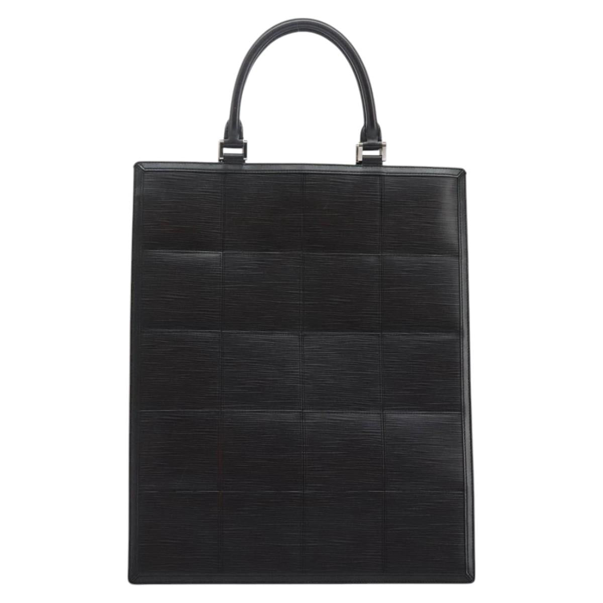 Luxury Leather Tote Bag with Subtle Scratches and Creases