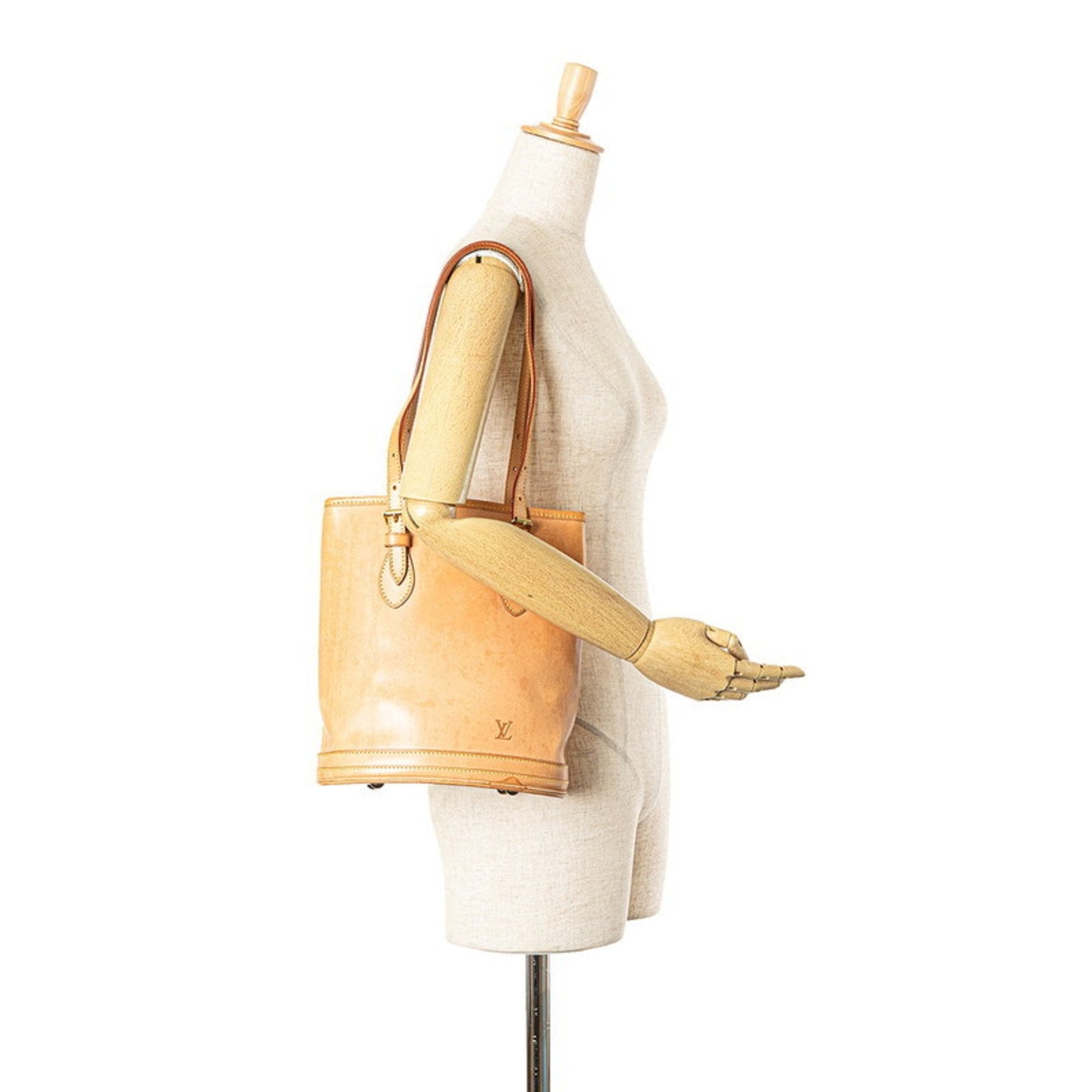 Elegant Marais Leather Tote with Pouch