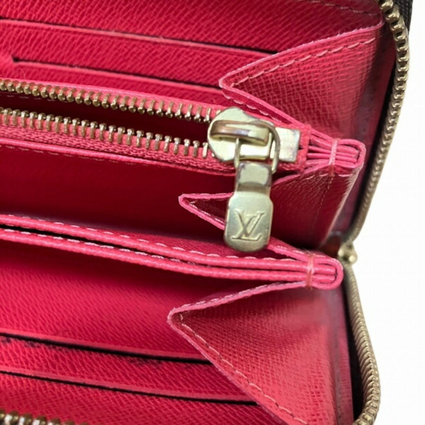 Luxurious Canvas Zippy Wallet with Box and Dust Bag