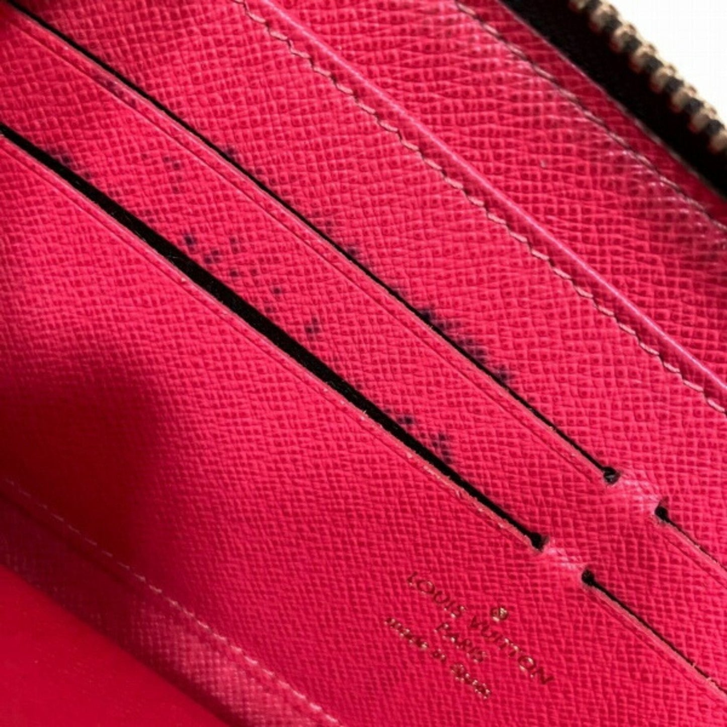 Luxurious Canvas Zippy Wallet with Box and Dust Bag