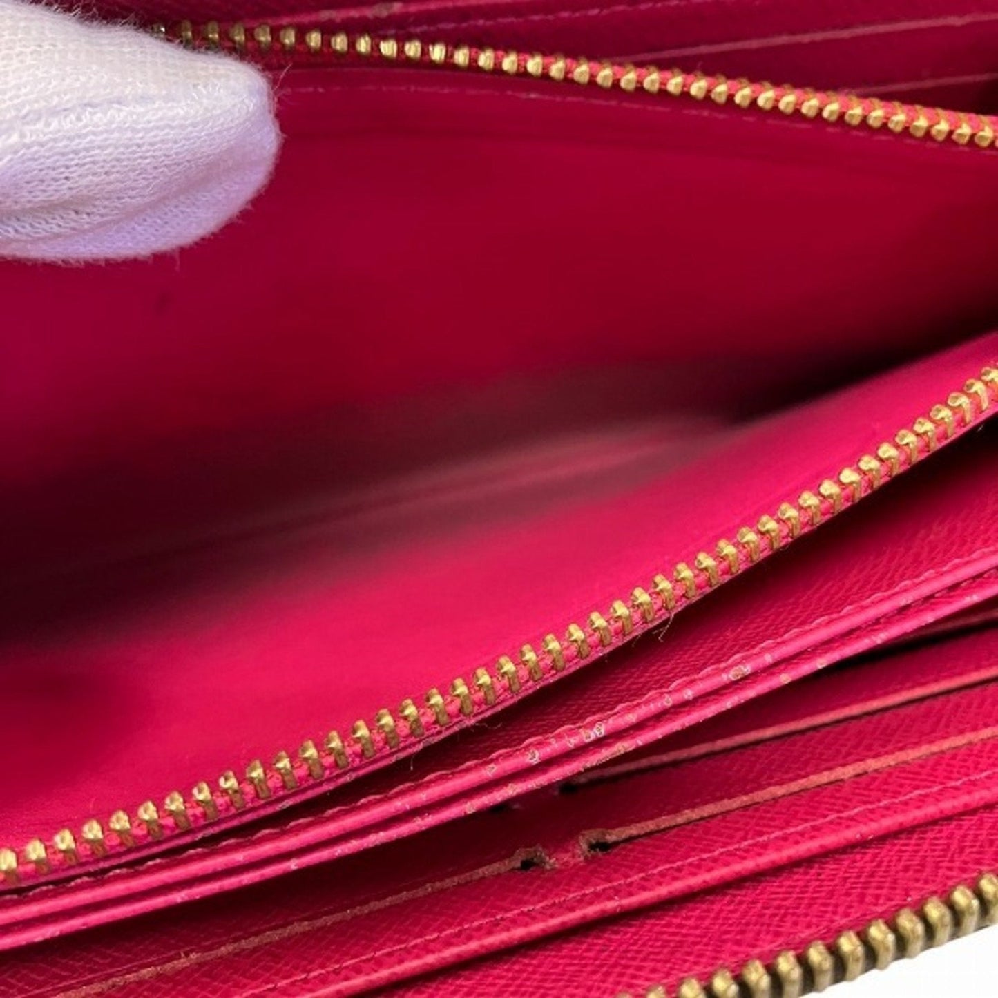 Canvas Zippy Wallet with Multiple Compartments