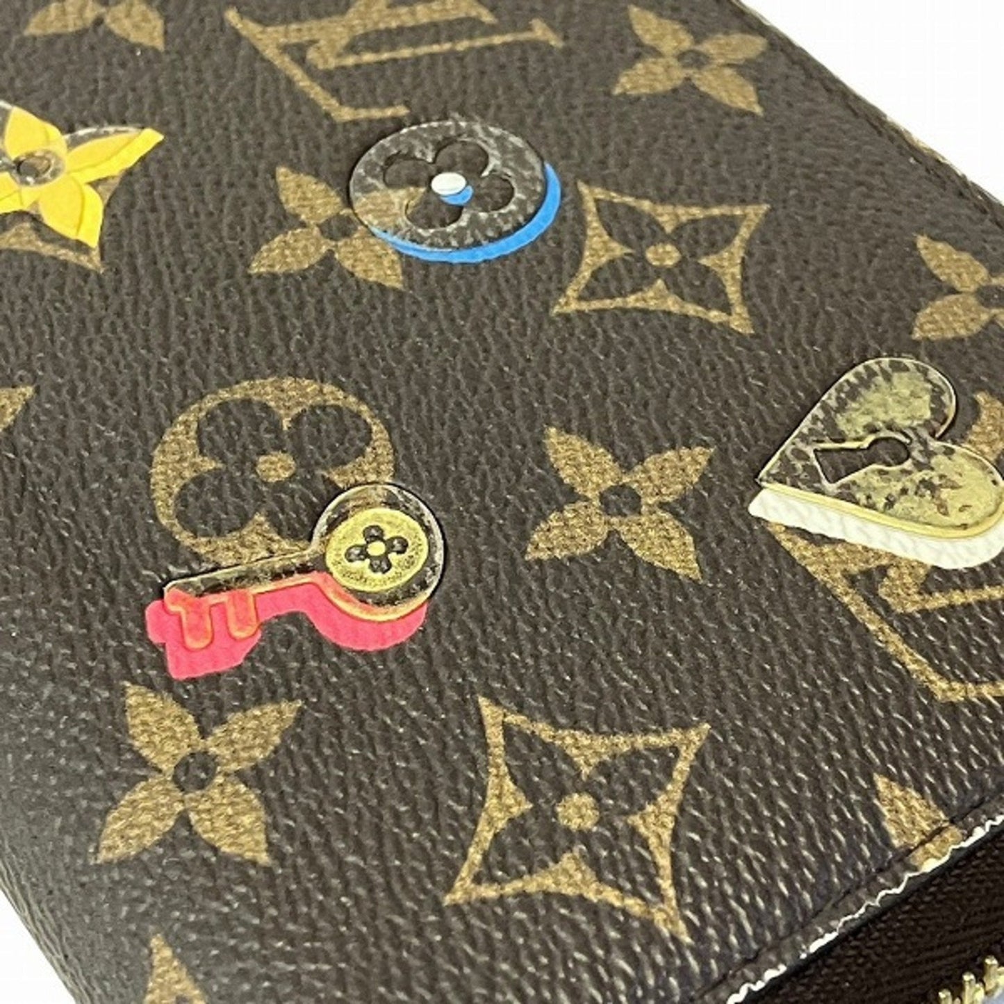 Canvas Zippy Wallet with Multiple Compartments