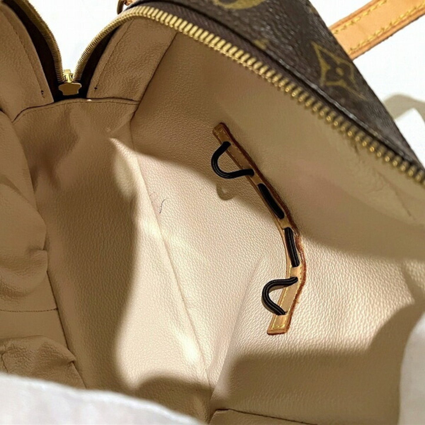 Canvas Spontini Bag with Slightly Rubbed Corners and Handles