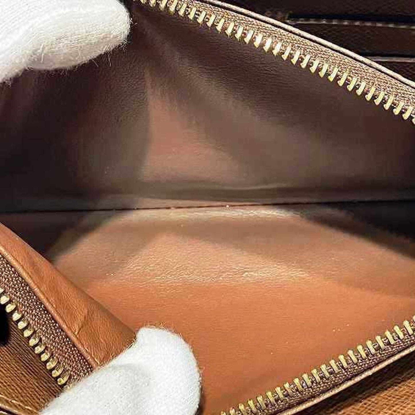 Elegant Canvas Zippy Wallet with Multiple Compartments