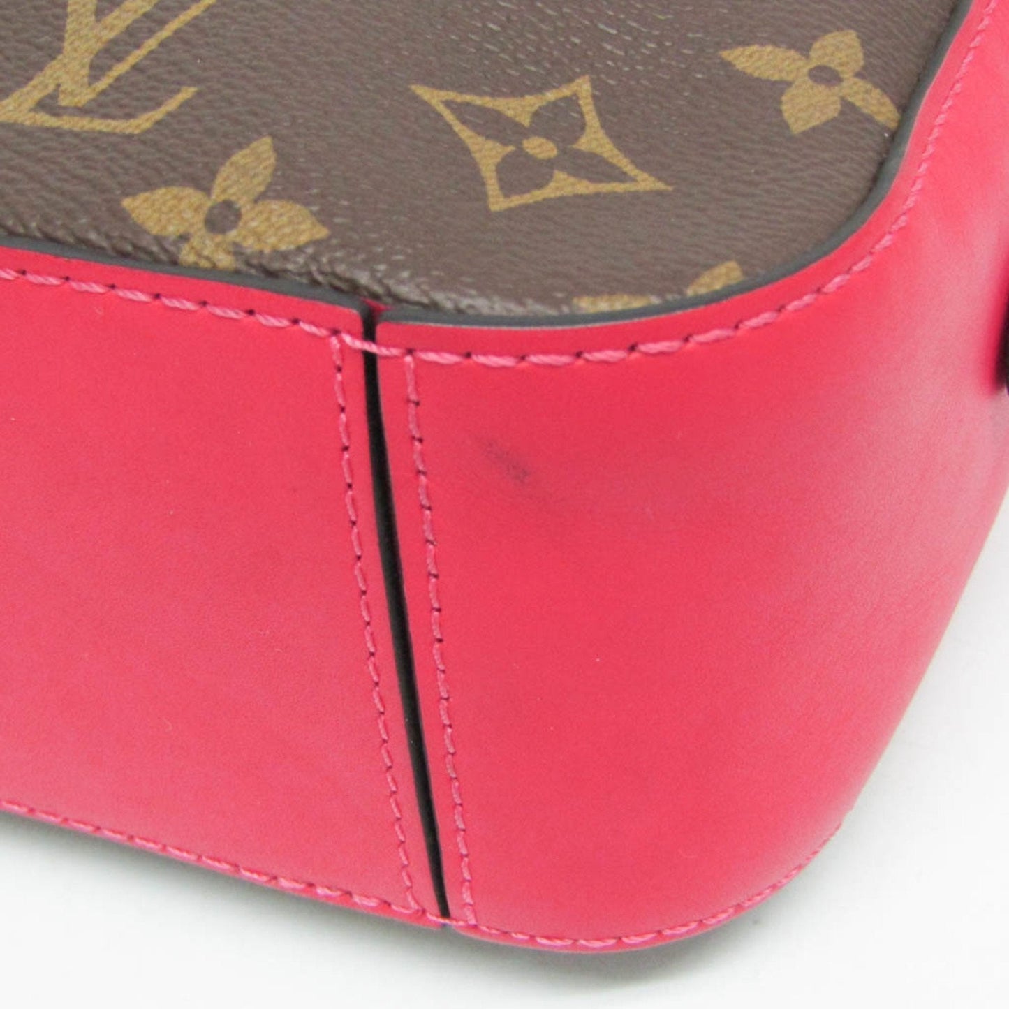 Designer Canvas Crossbody Bag with Adjustable Strap and Metal Fittings