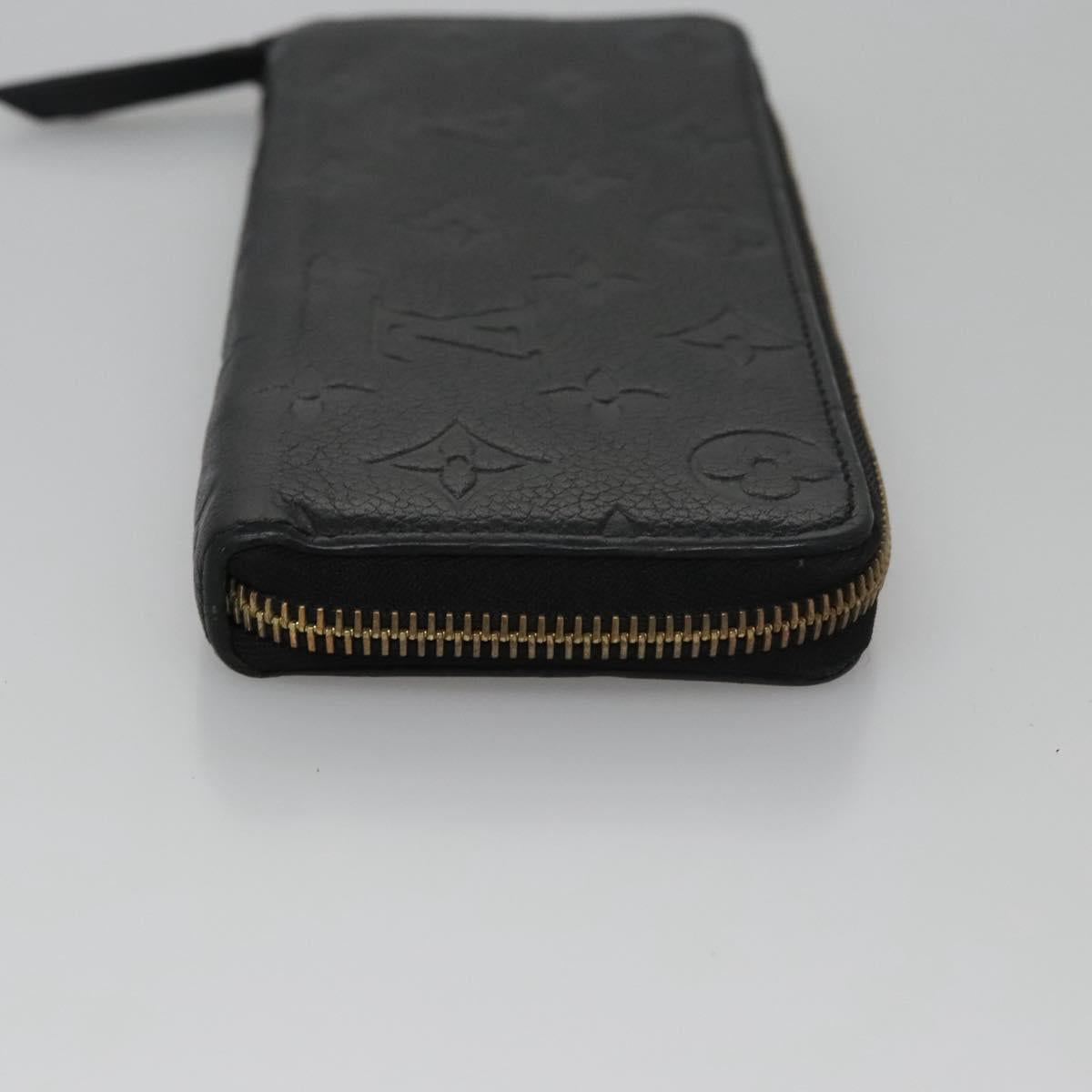 Leather Portefeuille Clemence with Slightly Rubbed Corners and Storage Smell
