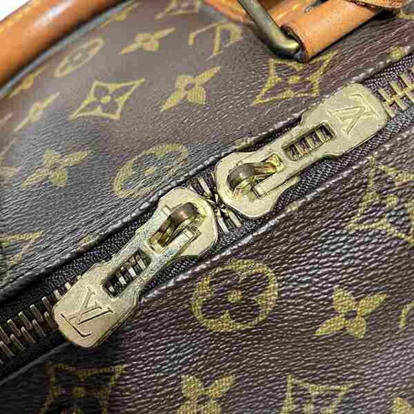 Luxury Canvas Travel Bag with Name Tag and Handle Holder