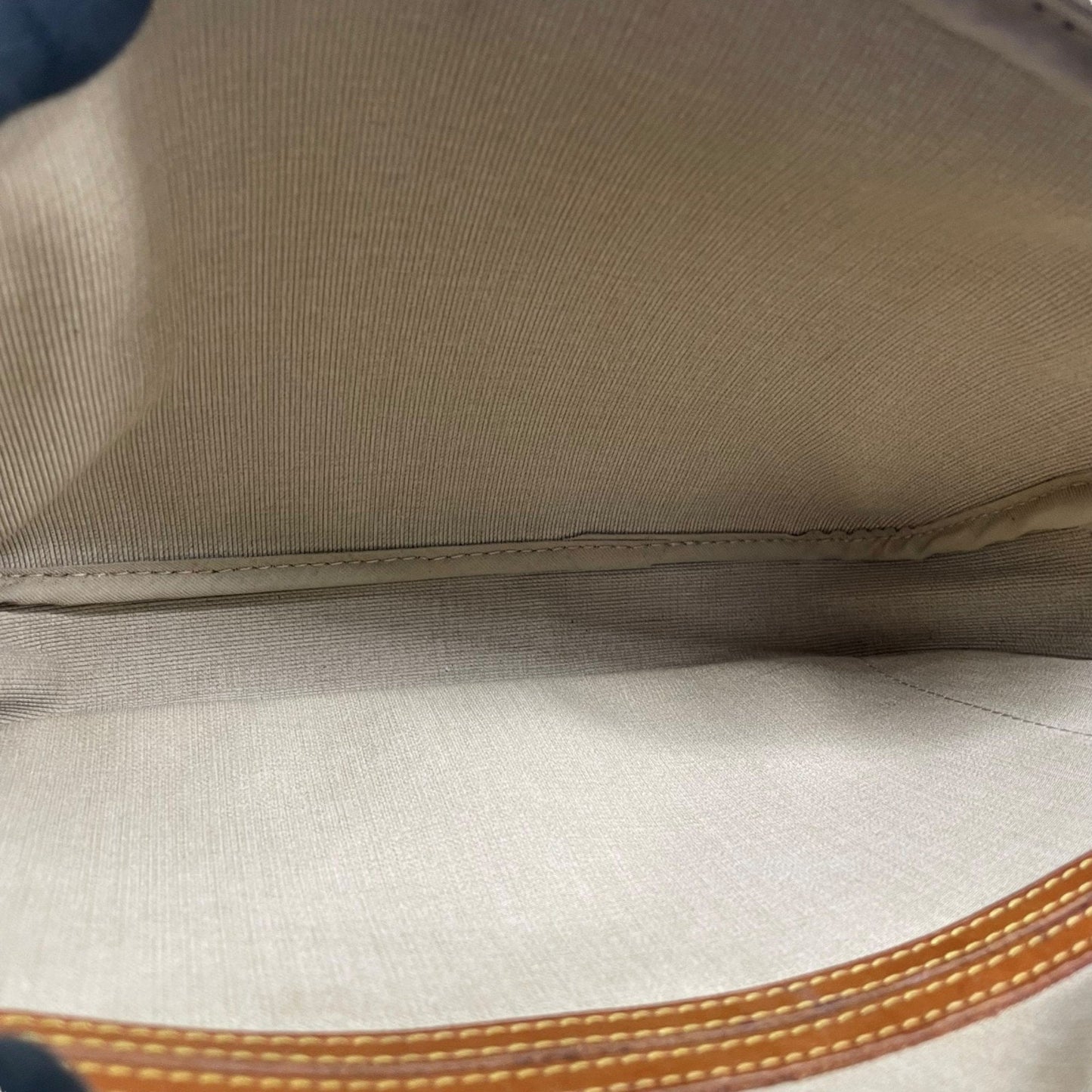 Elegant Canvas Reporter Bag with Adjustable Strap
