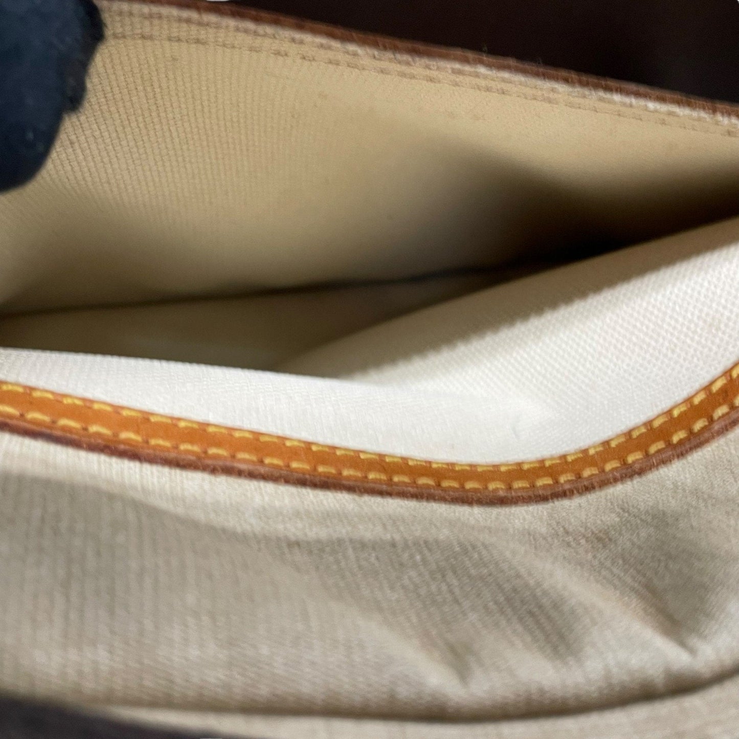 Elegant Canvas Reporter Bag with Adjustable Strap