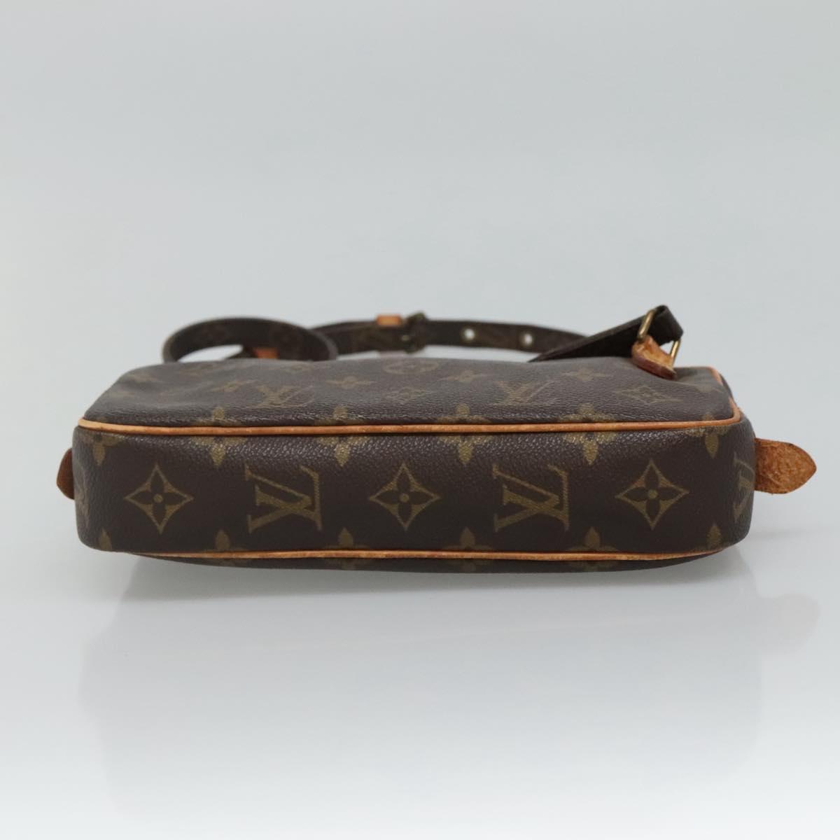 Canvas Shoulder Bag with Adjustable Strap and Vintage Wear