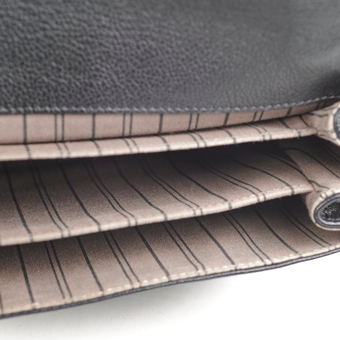 Louis Vuitton Pochette Metis