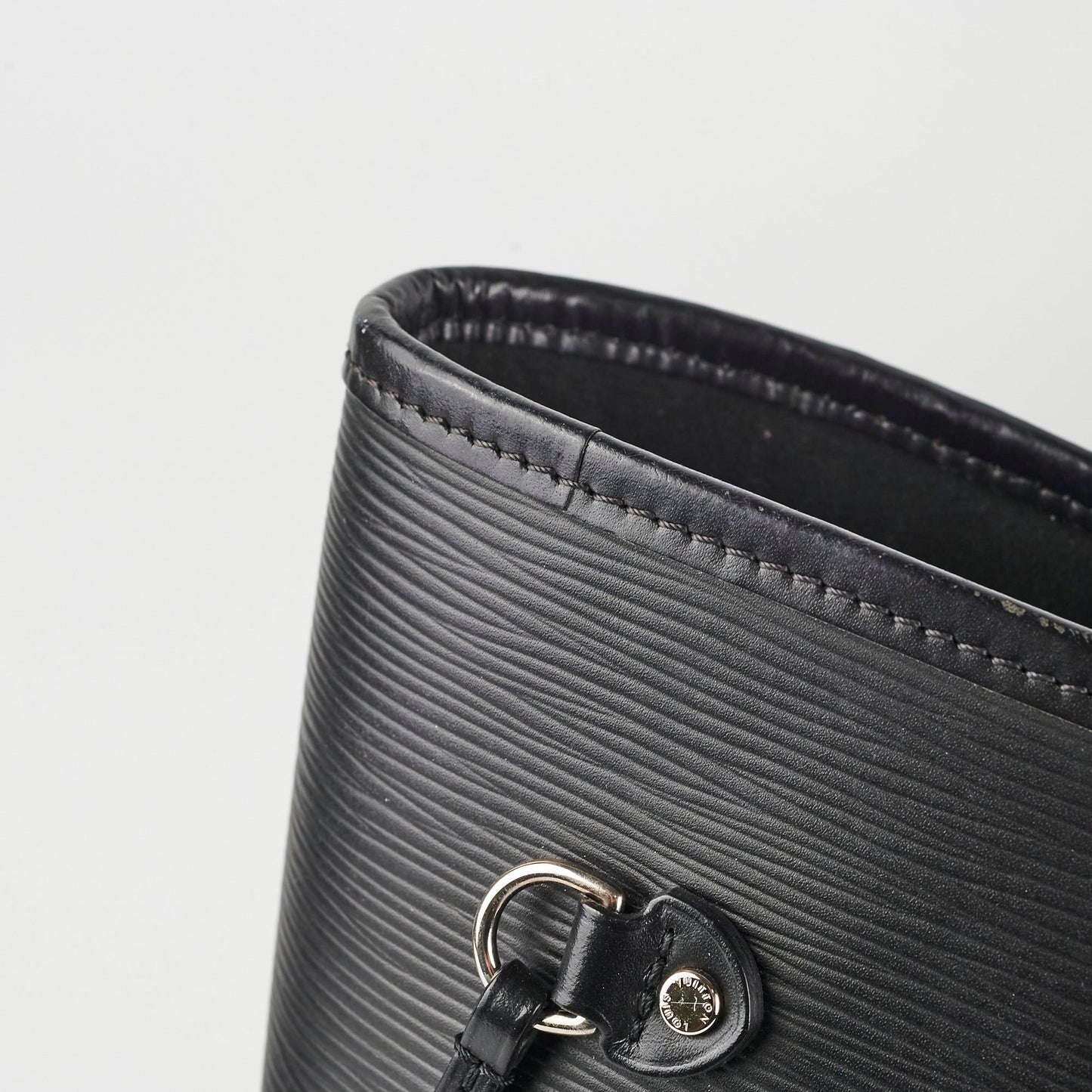 Louis Vuitton Neverfull MM Epi Black