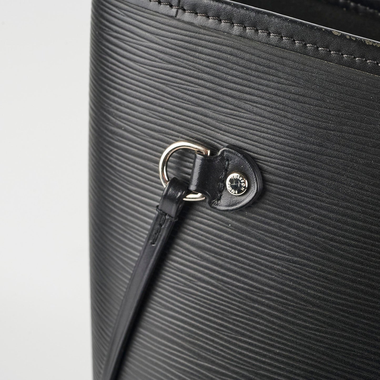 Louis Vuitton Neverfull MM Epi Black