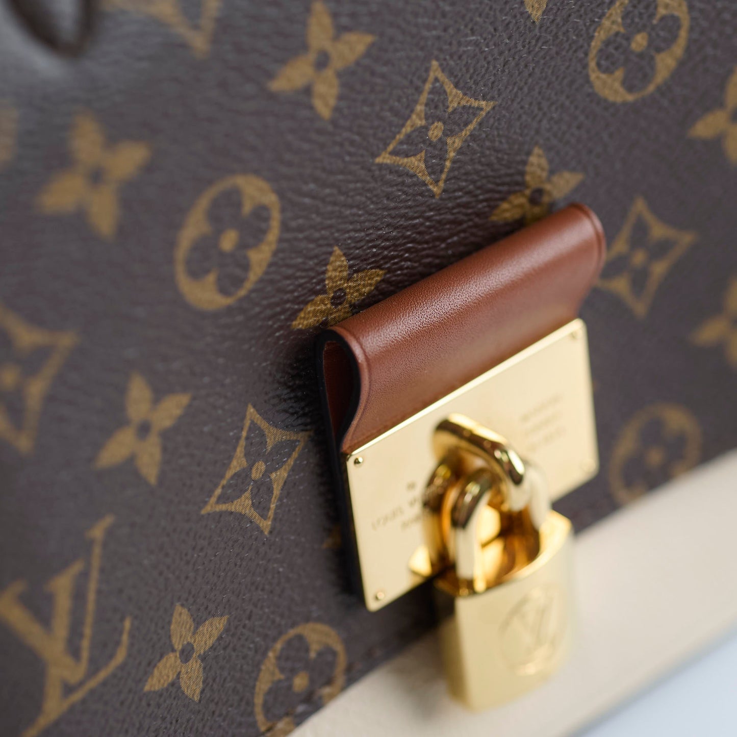 Louis Vuitton Vaugirard Monogram/Creme