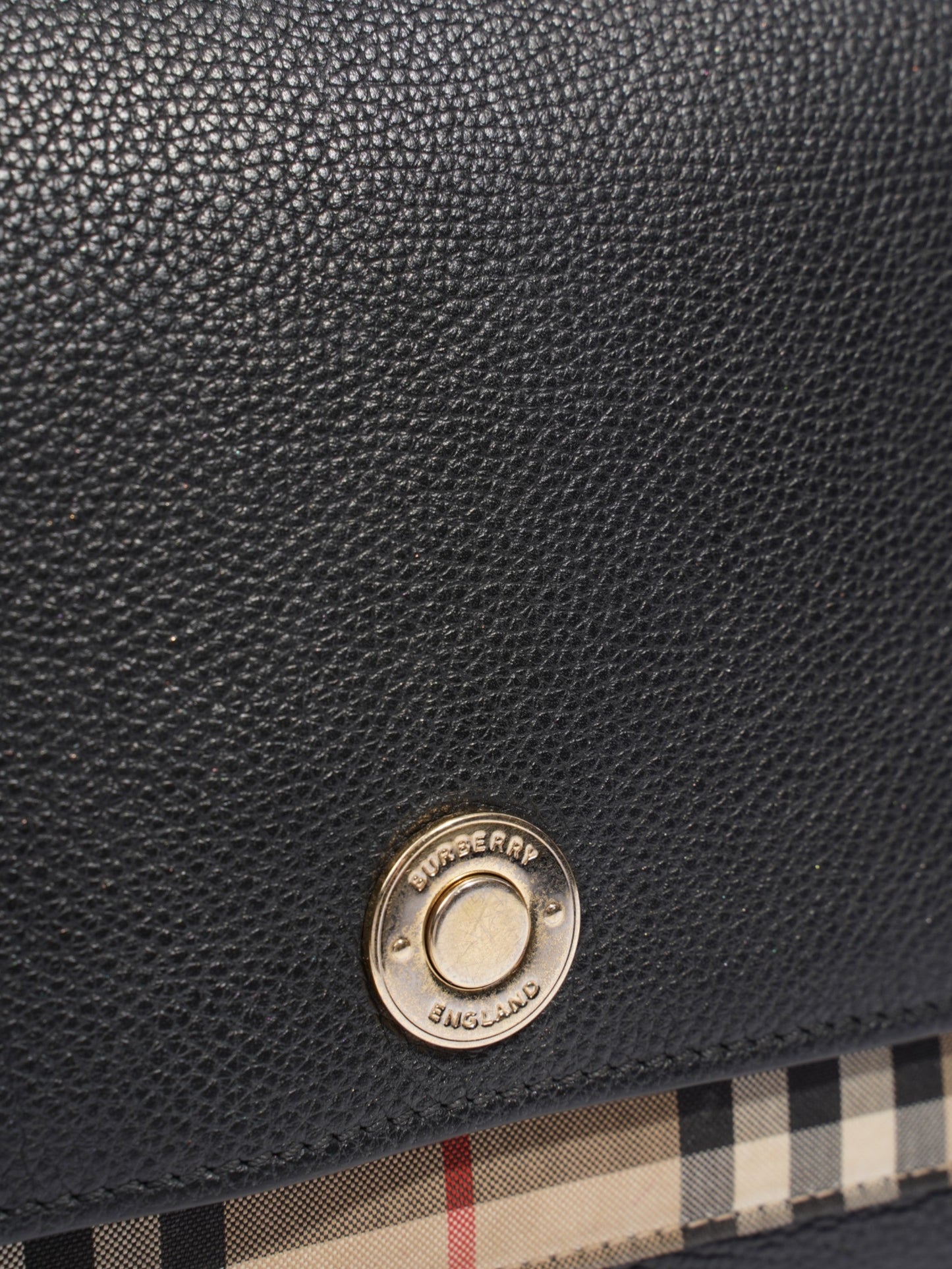 Burberry Note Bag Black / House Check Calfskin Leather Medium
