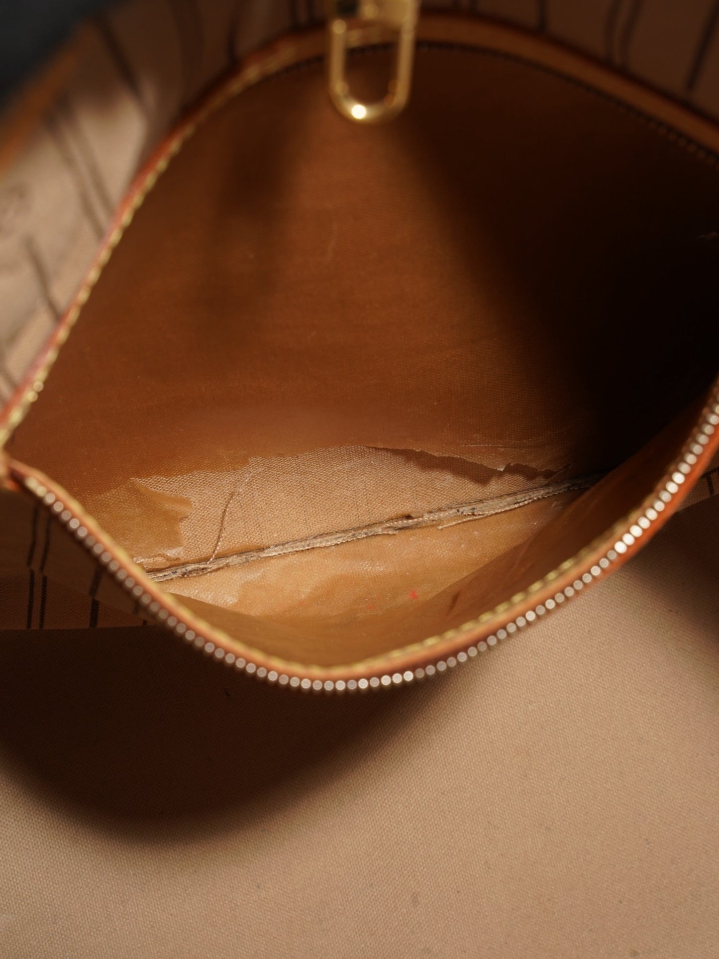 Louis Vuitton Neverfull Monogram Coated Canvas MM