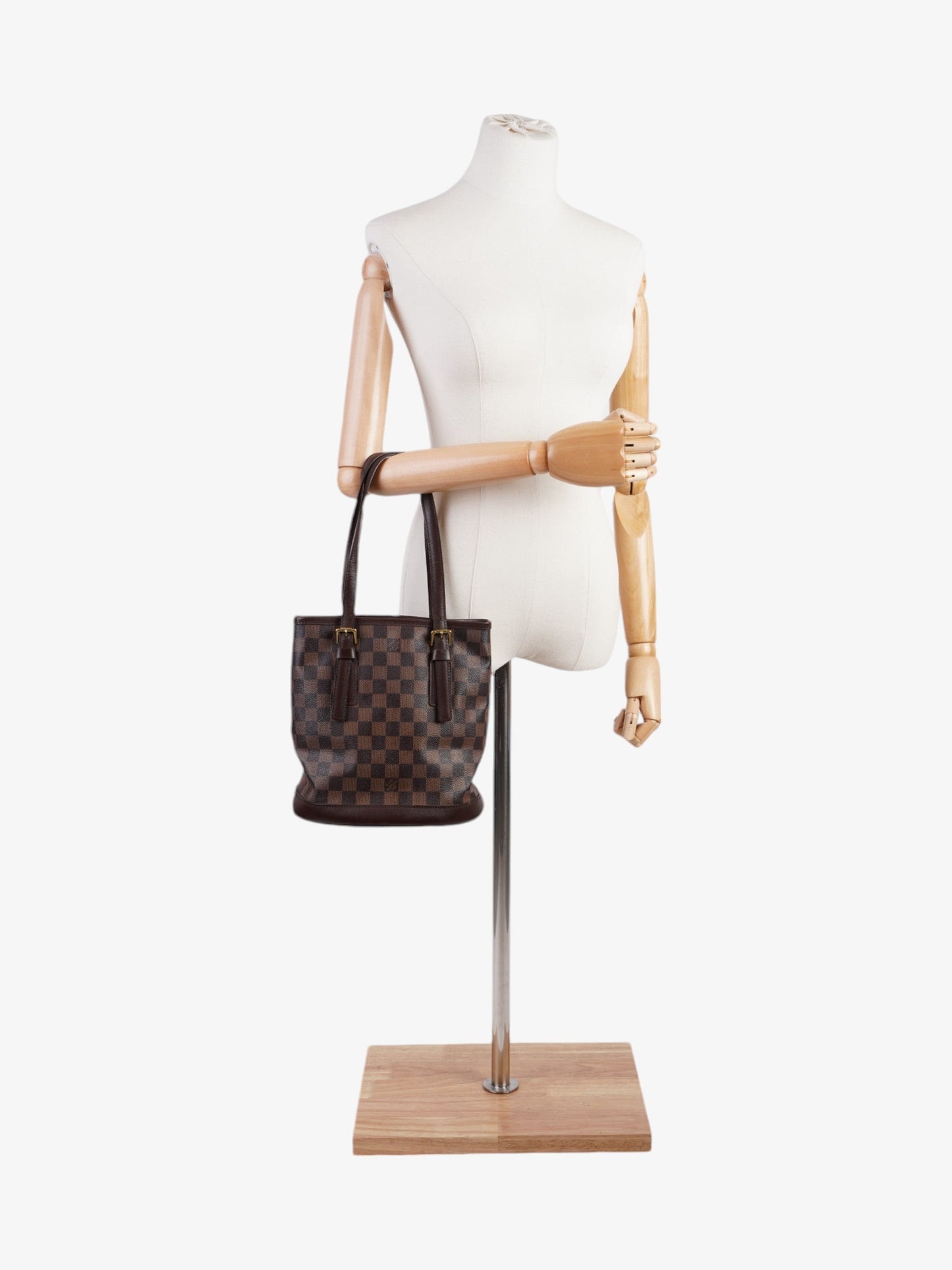 Louis Vuitton Malle聽 Damier Ebene Coated Canvas