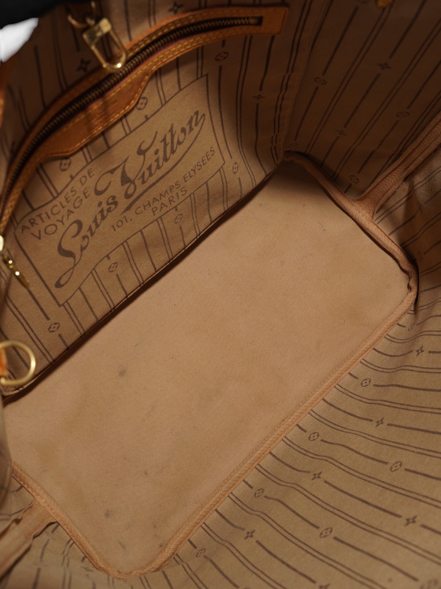 Louis Vuitton Neverfull Monogram Coated Canvas MM