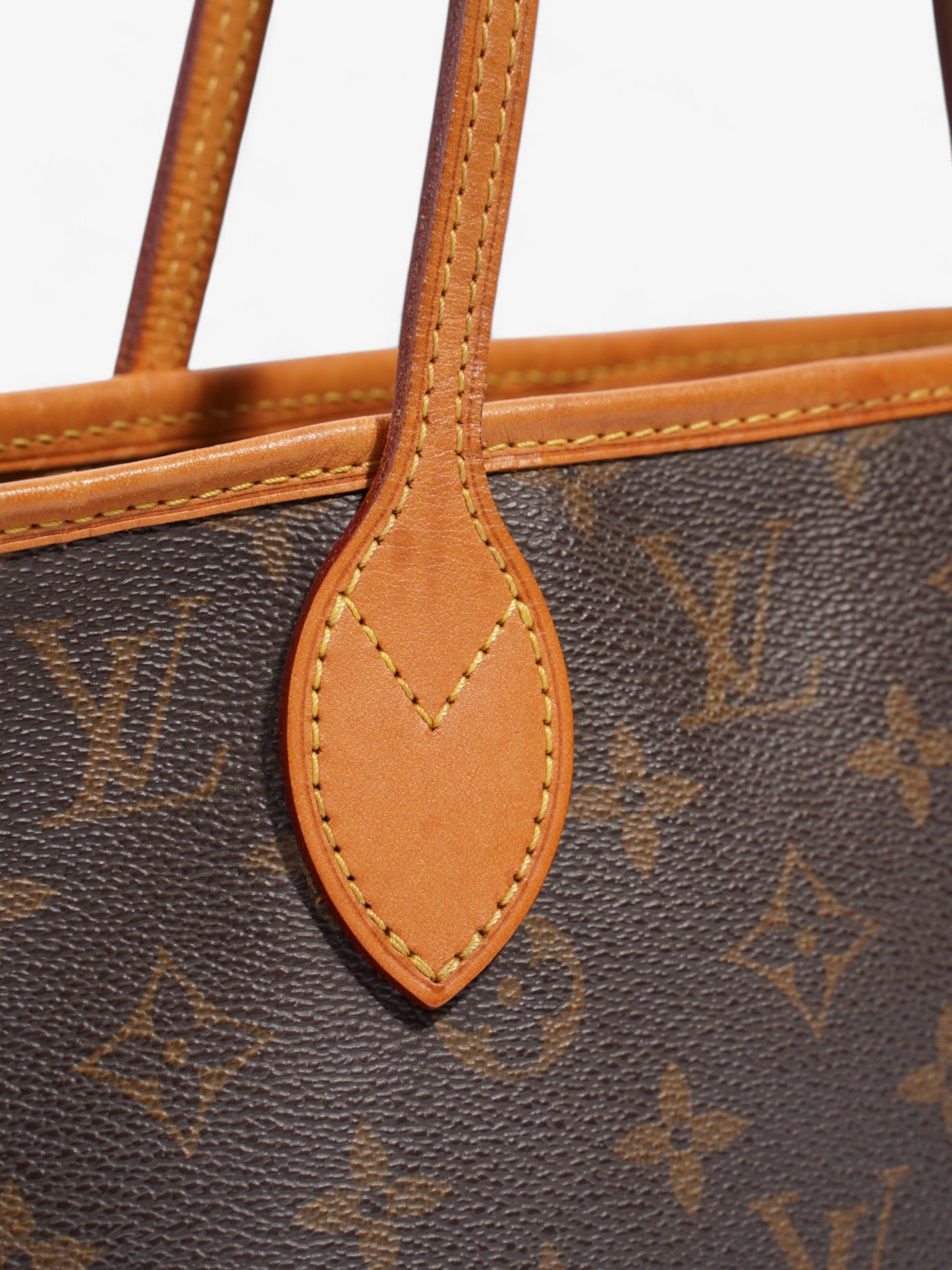 Louis Vuitton Neverfull Monogram Coated Canvas MM