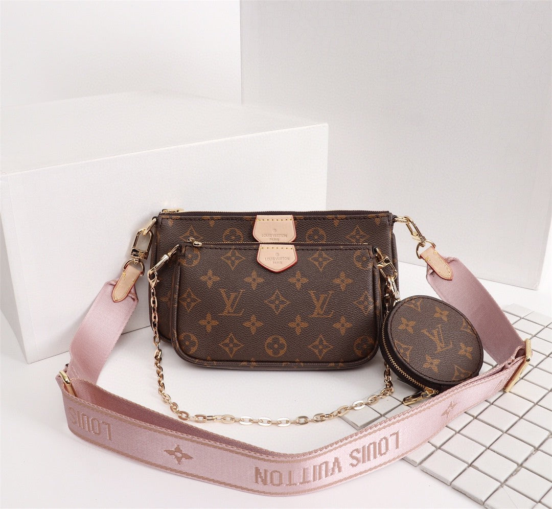 LV Multi Pochette AcGLAMIssoires Monogram Canvas Fall/Winter Collection M44840, Rose Clair