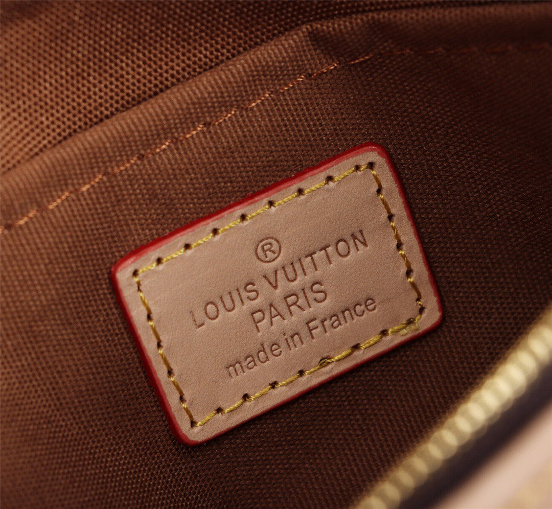 LV Multi Pochette AcGLAMIssoires Monogram Canvas Fall/Winter Collection M44840, Rose Clair